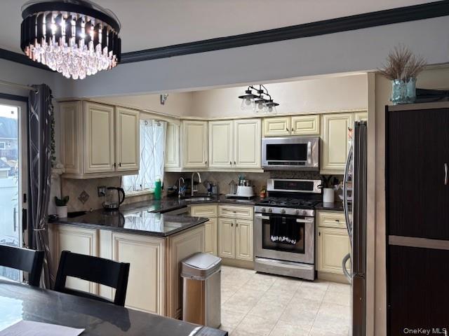 #3 photo, 461 1st Avenue, Lindenhurst , NY 11757