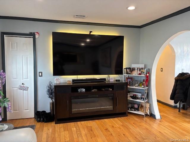 #4 photo, 461 1st Avenue, Lindenhurst , NY 11757