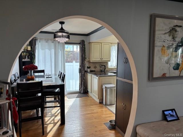 #5 photo, 461 1st Avenue, Lindenhurst , NY 11757