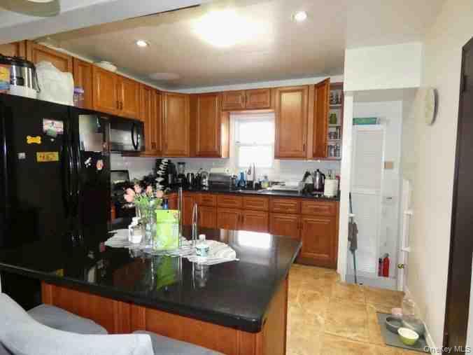 #13 photo, 94-46 226th Street, Floral Park , NY 11001