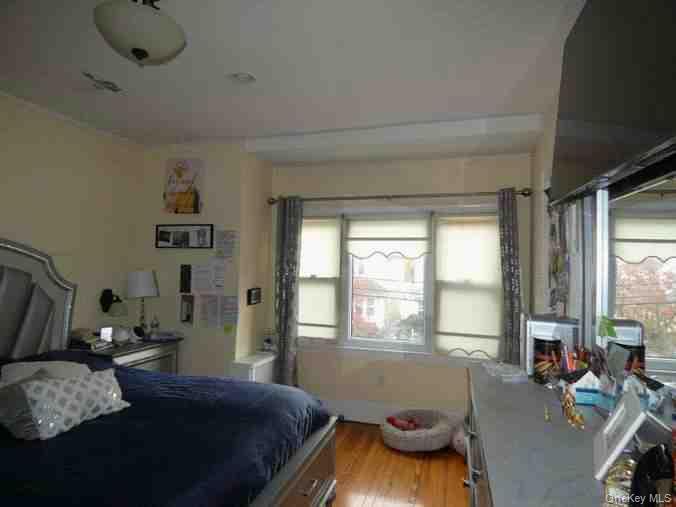#17 photo, 94-46 226th Street, Floral Park , NY 11001