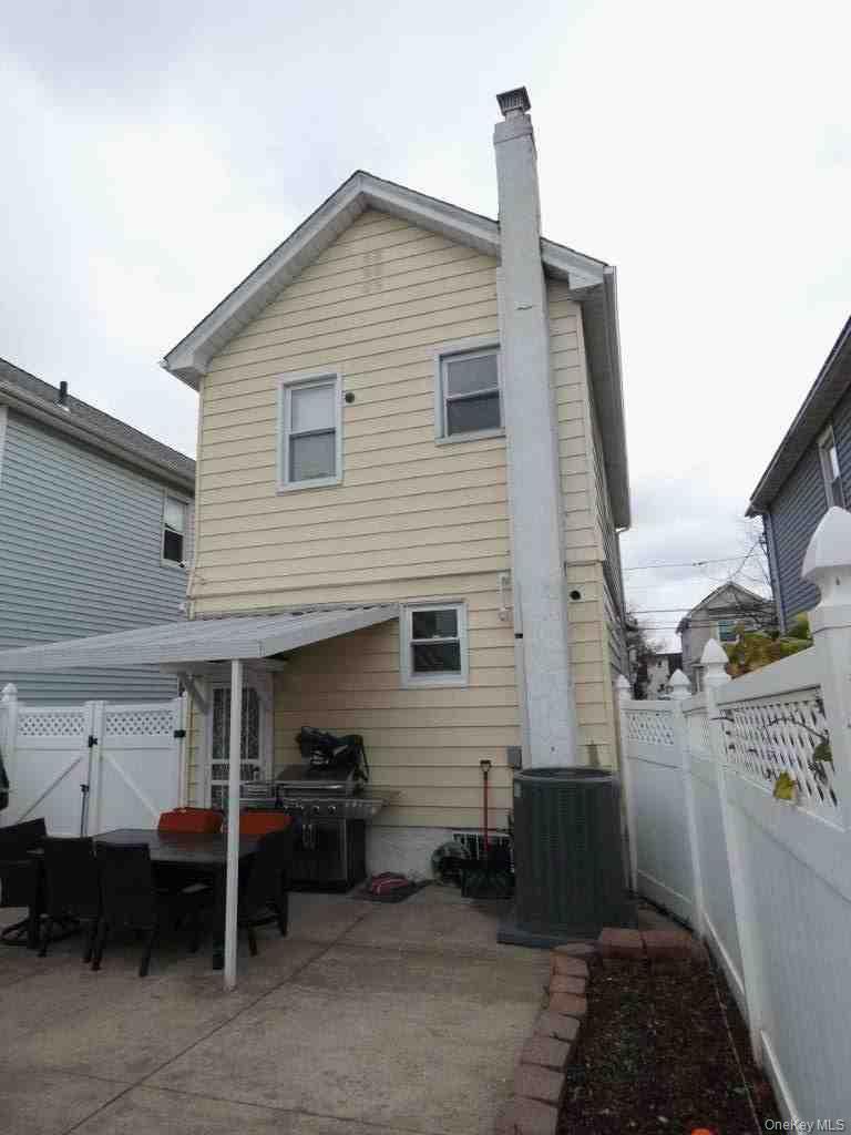 #5 photo, 94-46 226th Street, Floral Park , NY 11001
