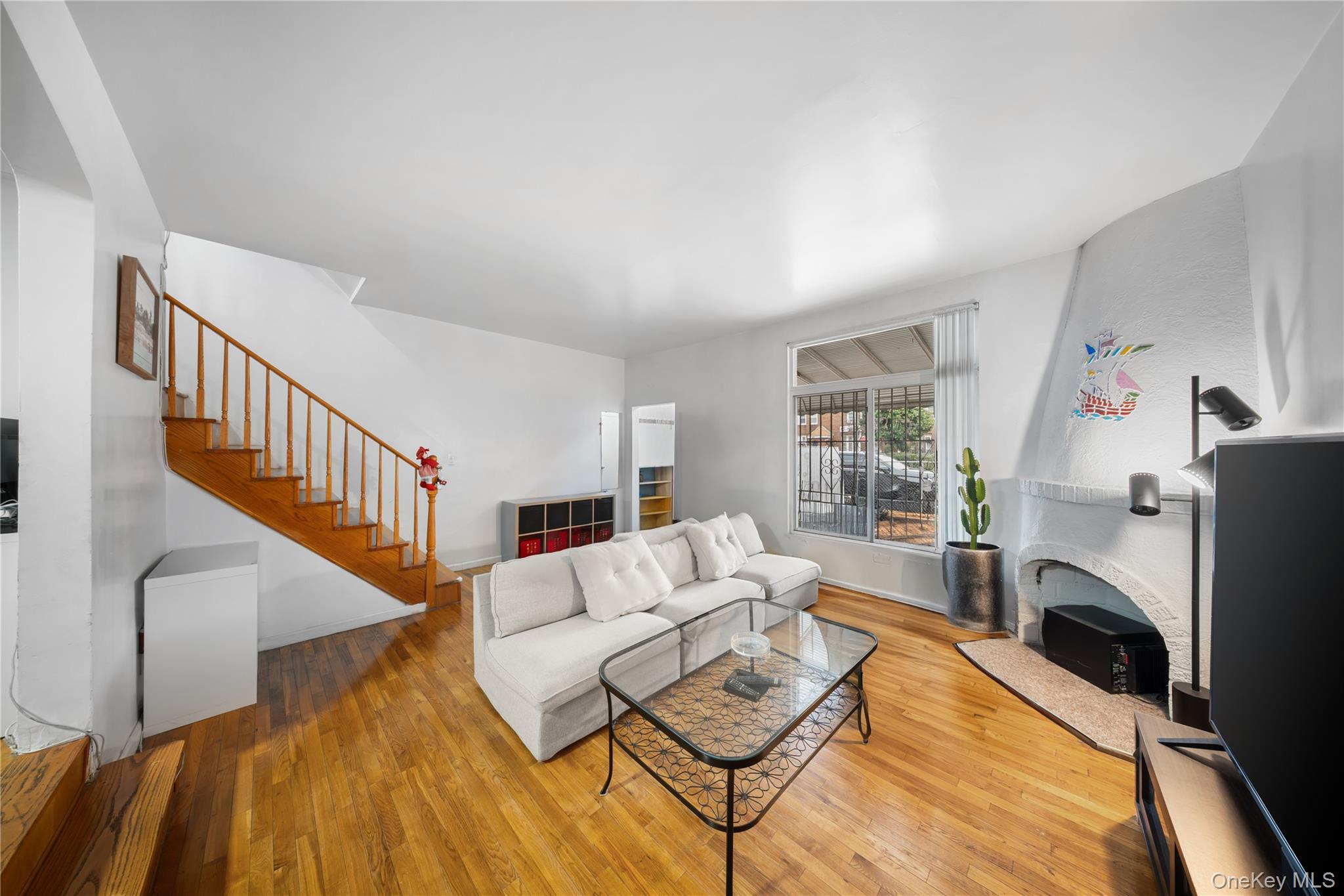 #4 photo, 109-18 Francis Lewis Boulevard, Queens Village , NY 11429