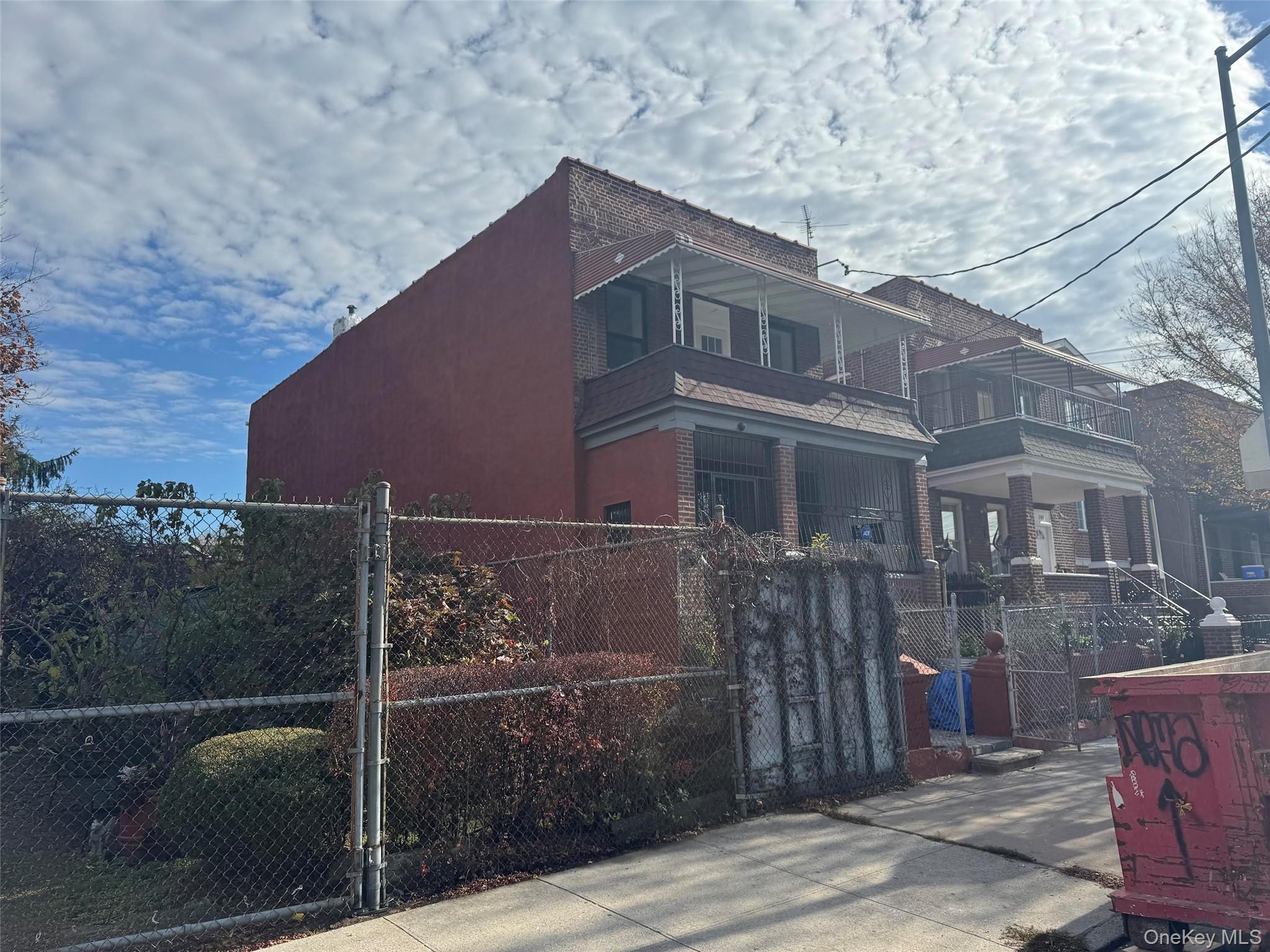 #4 photo, 189 Legion Street, Brooklyn , NY 11212