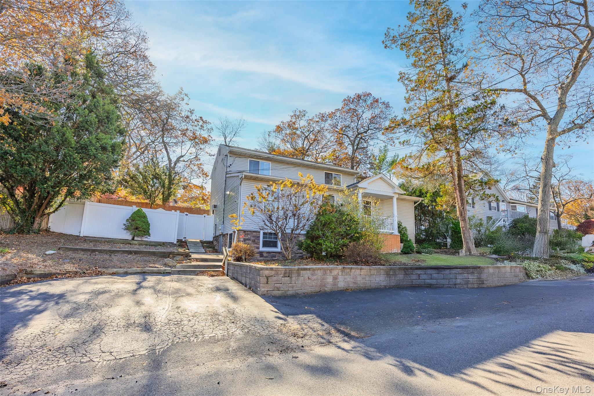 #1 photo, 10 Queen Drive, Sound Beach , NY 11789