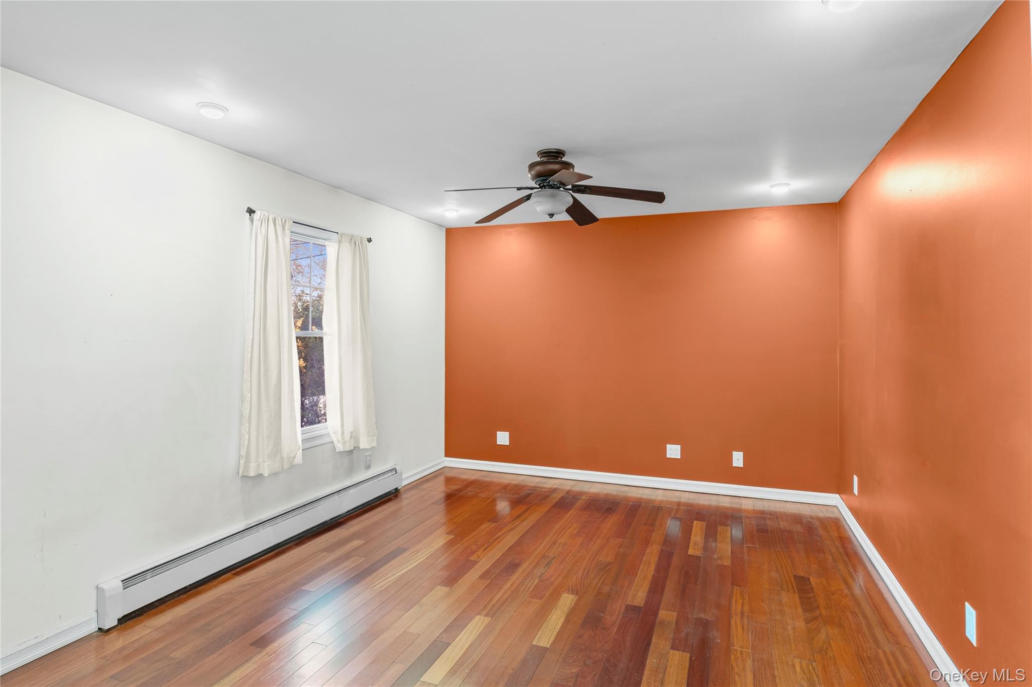 #3 photo, 10 Queen Drive, Sound Beach , NY 11789