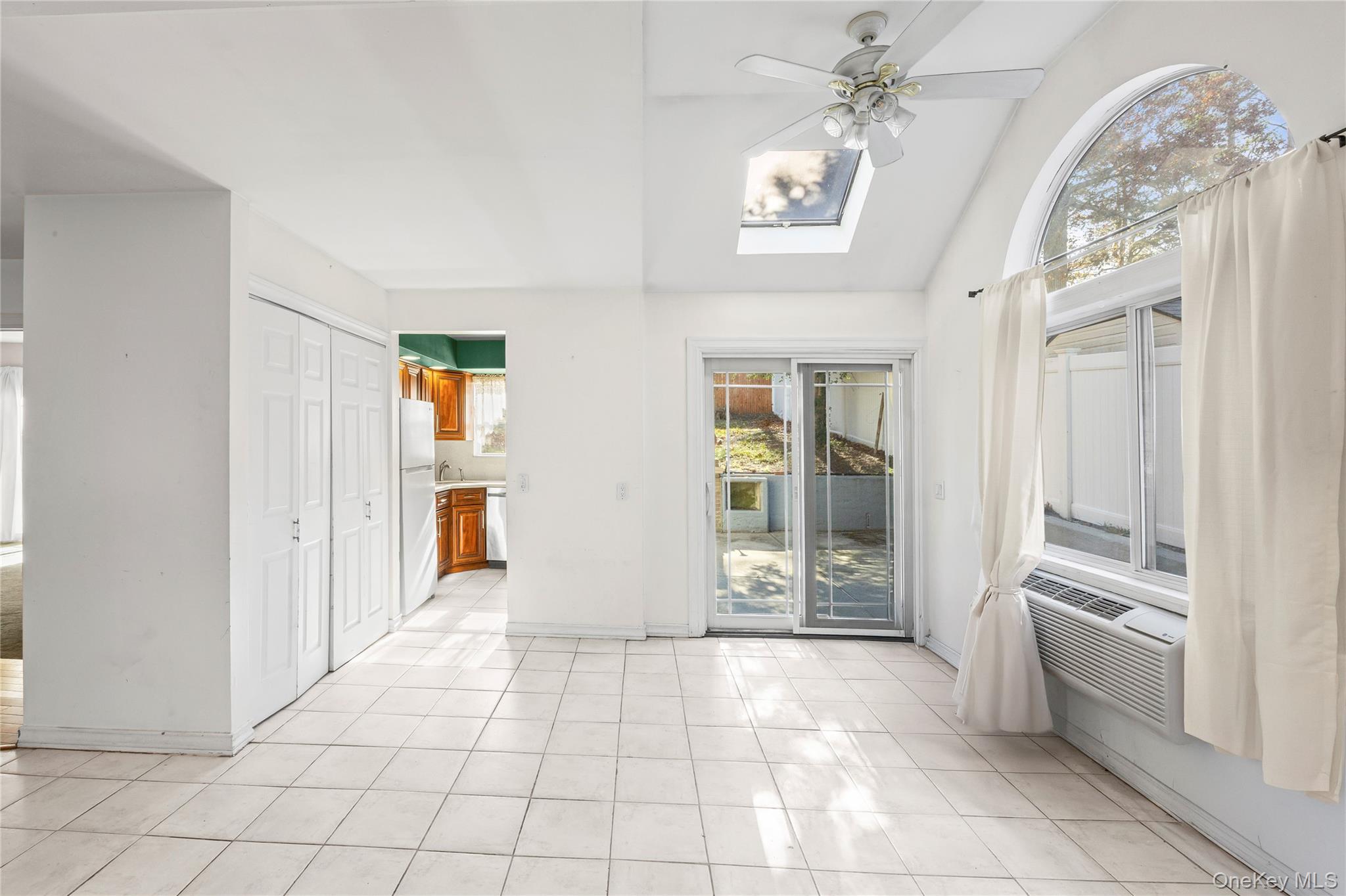 #8 photo, 10 Queen Drive, Sound Beach , NY 11789