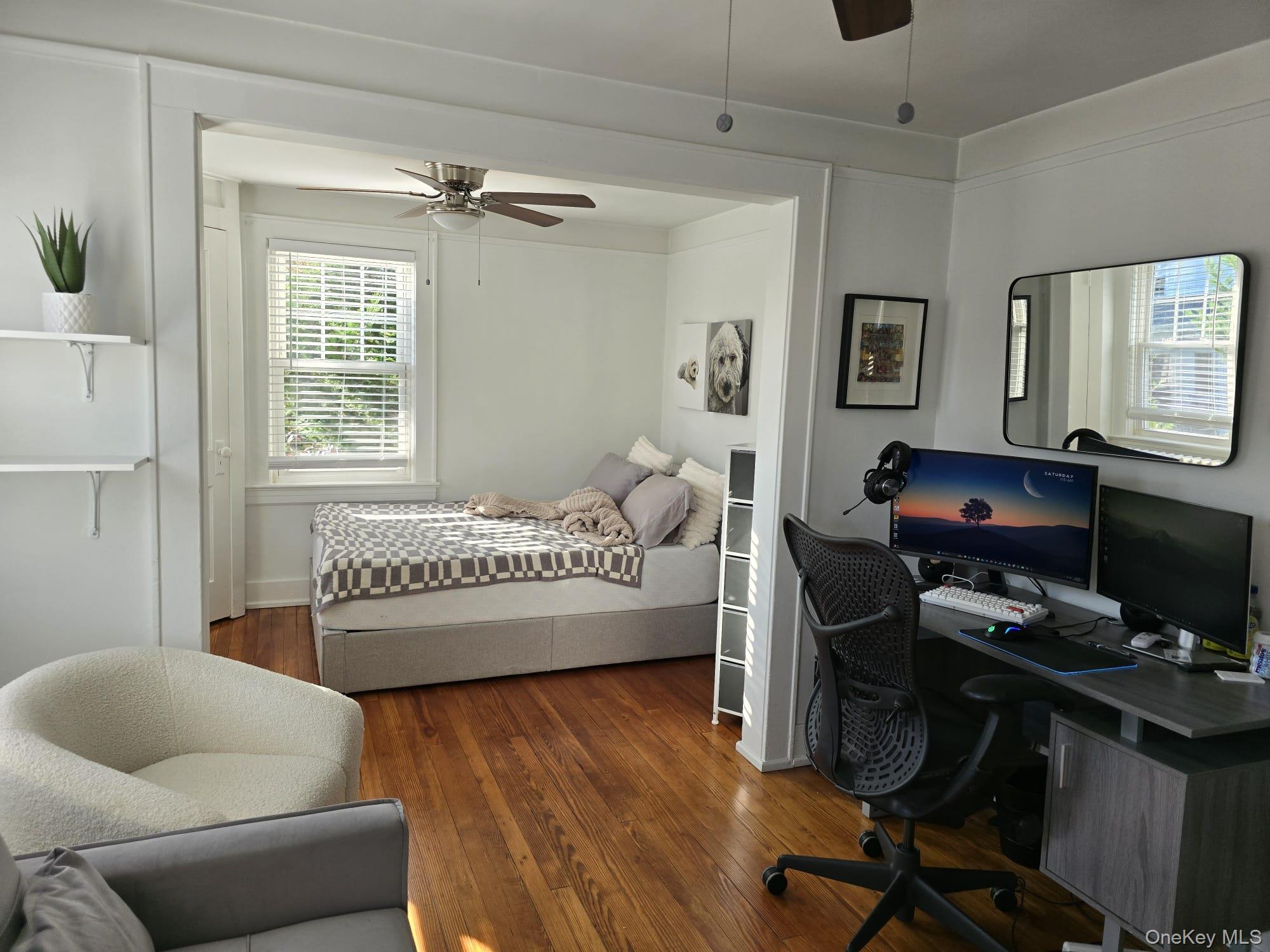 #7 photo, 157 Clinton Avenue, Huntington , NY 11743