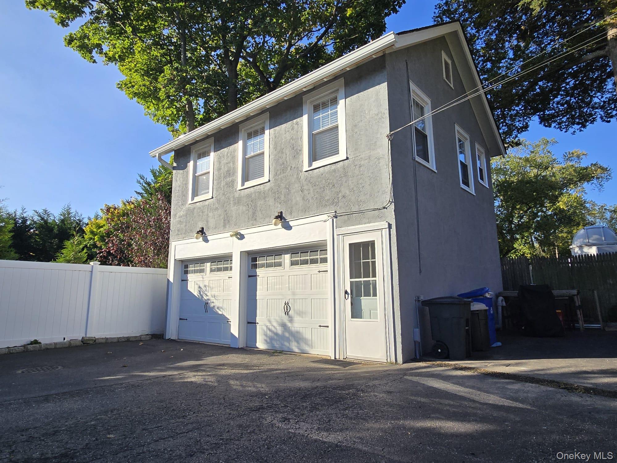 #9 photo, 157 Clinton Avenue, Huntington , NY 11743