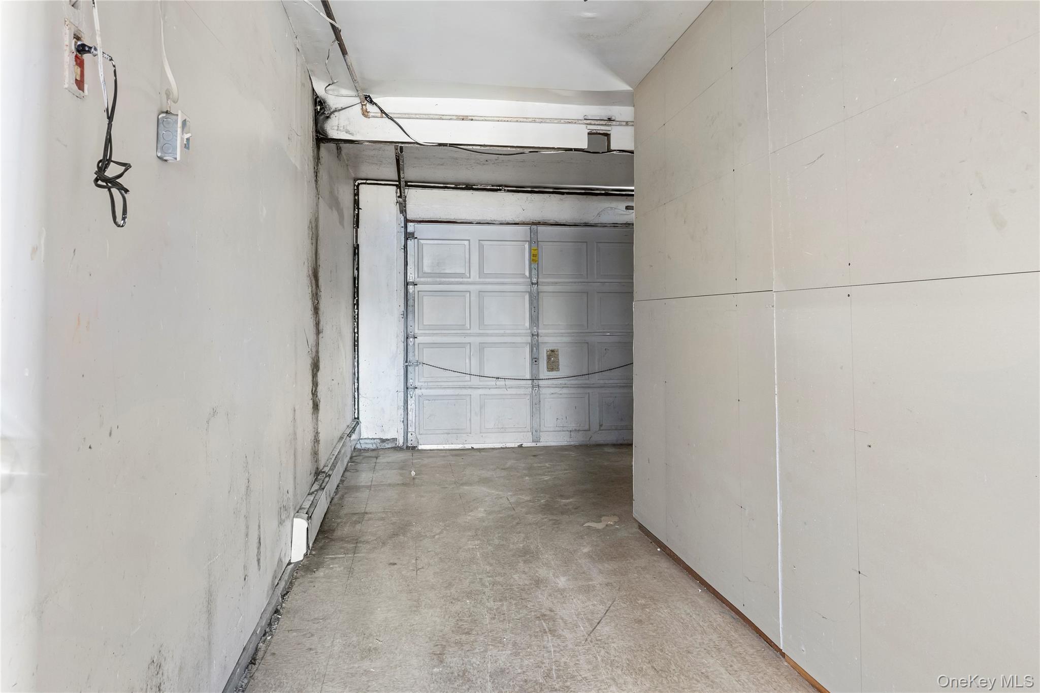 #17 photo, 25 Crater Lake Drive, Coram , NY 11727