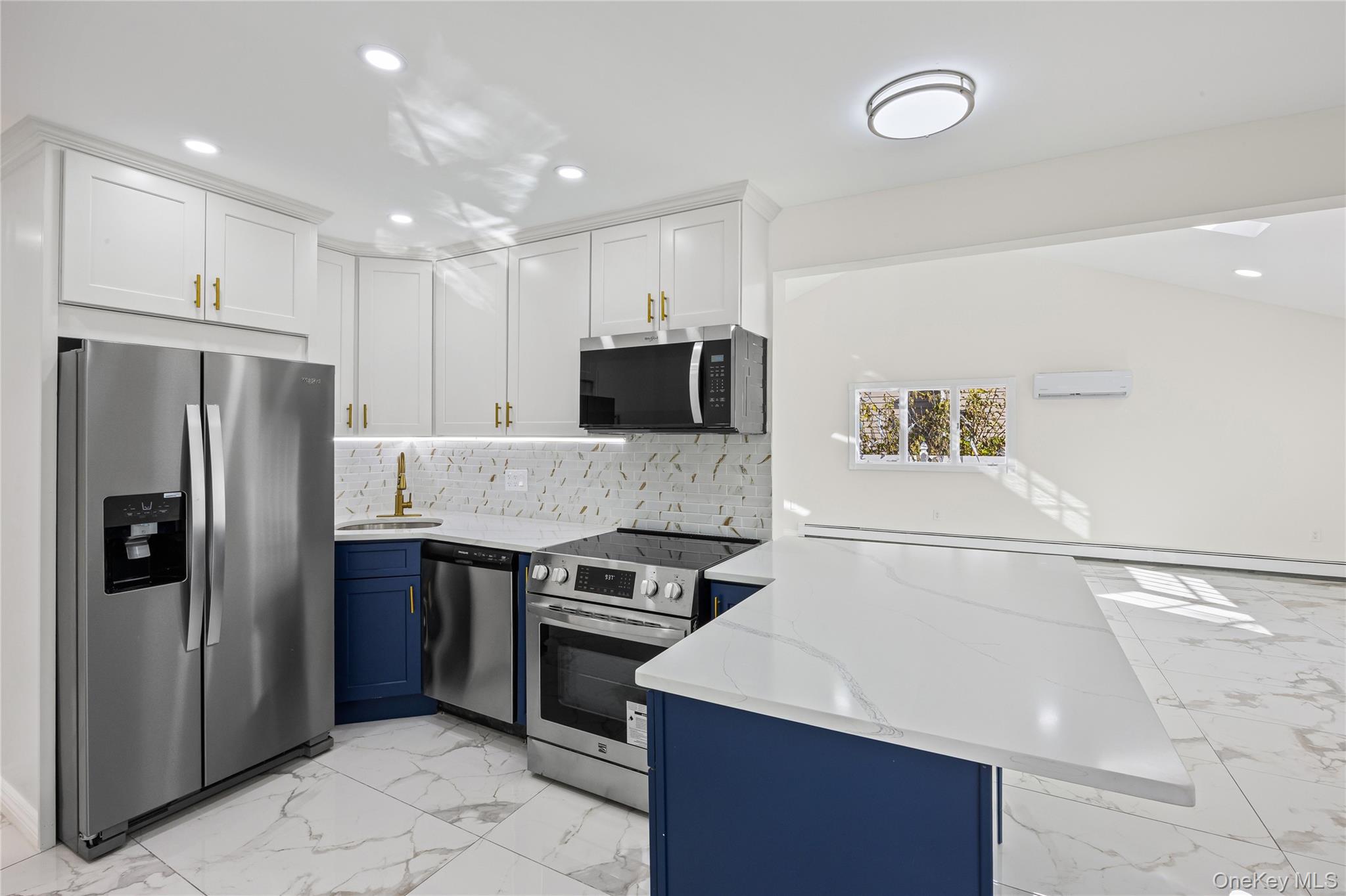 #12 photo, 1568 7th Street, West Babylon , NY 11704