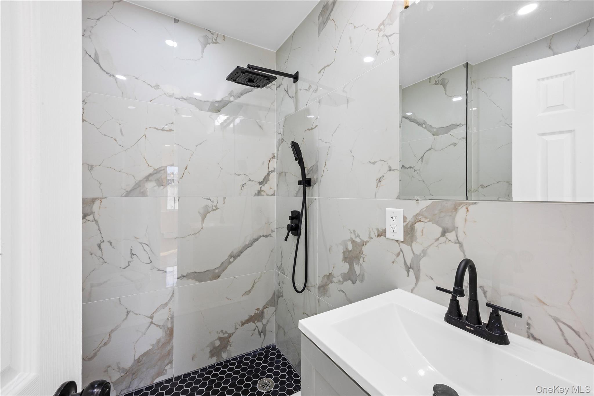 #19 photo, 1568 7th Street, West Babylon , NY 11704