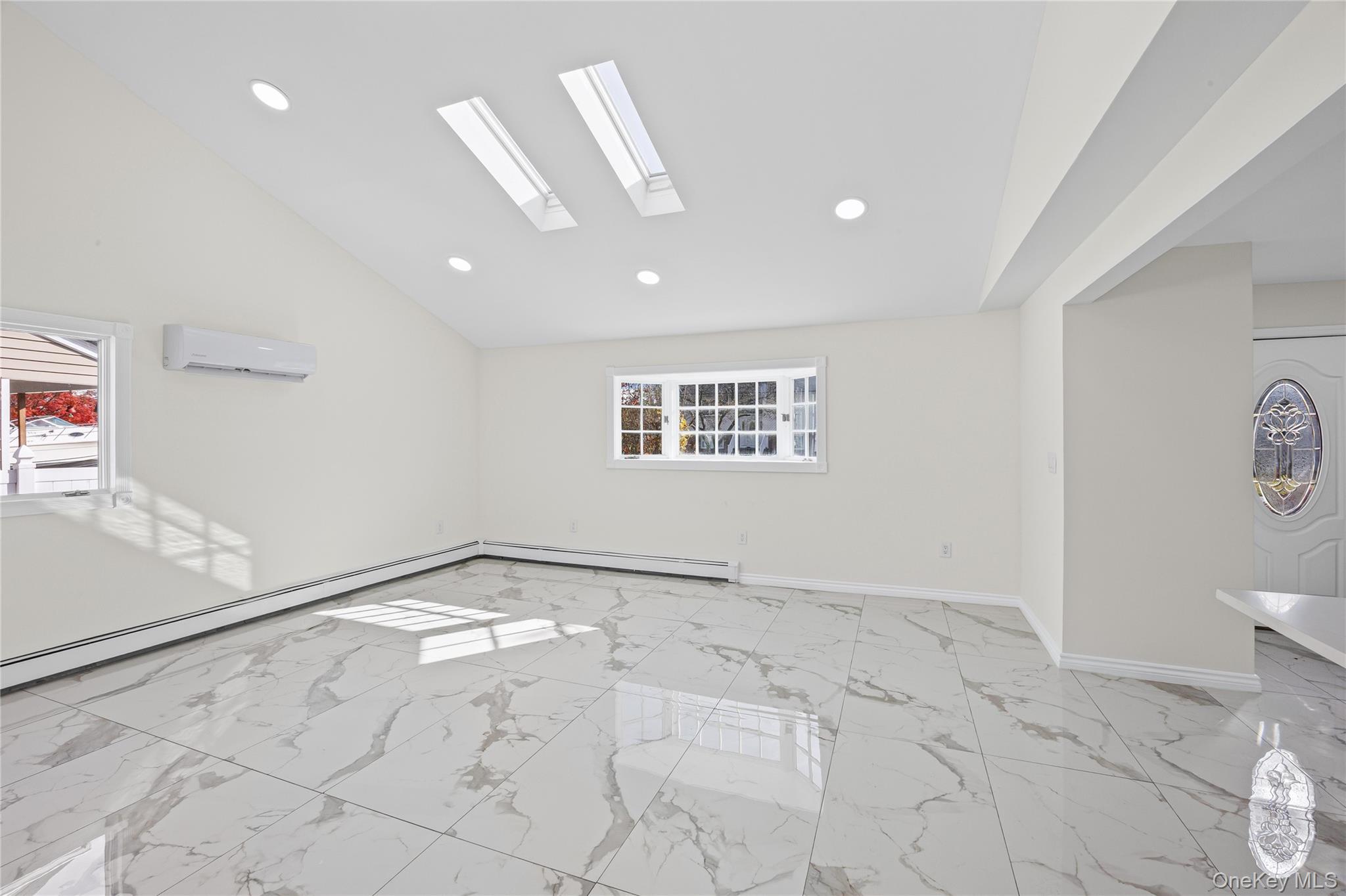 #5 photo, 1568 7th Street, West Babylon , NY 11704