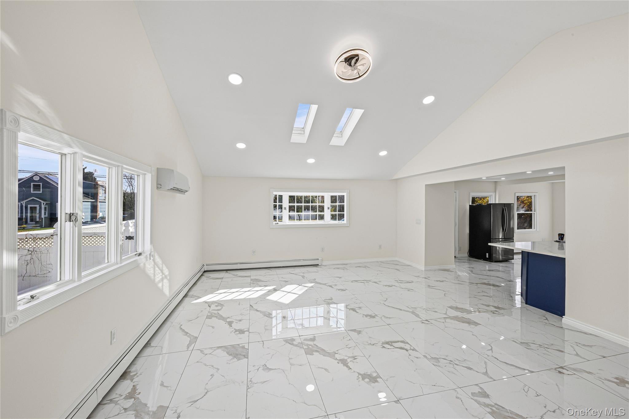 #8 photo, 1568 7th Street, West Babylon , NY 11704