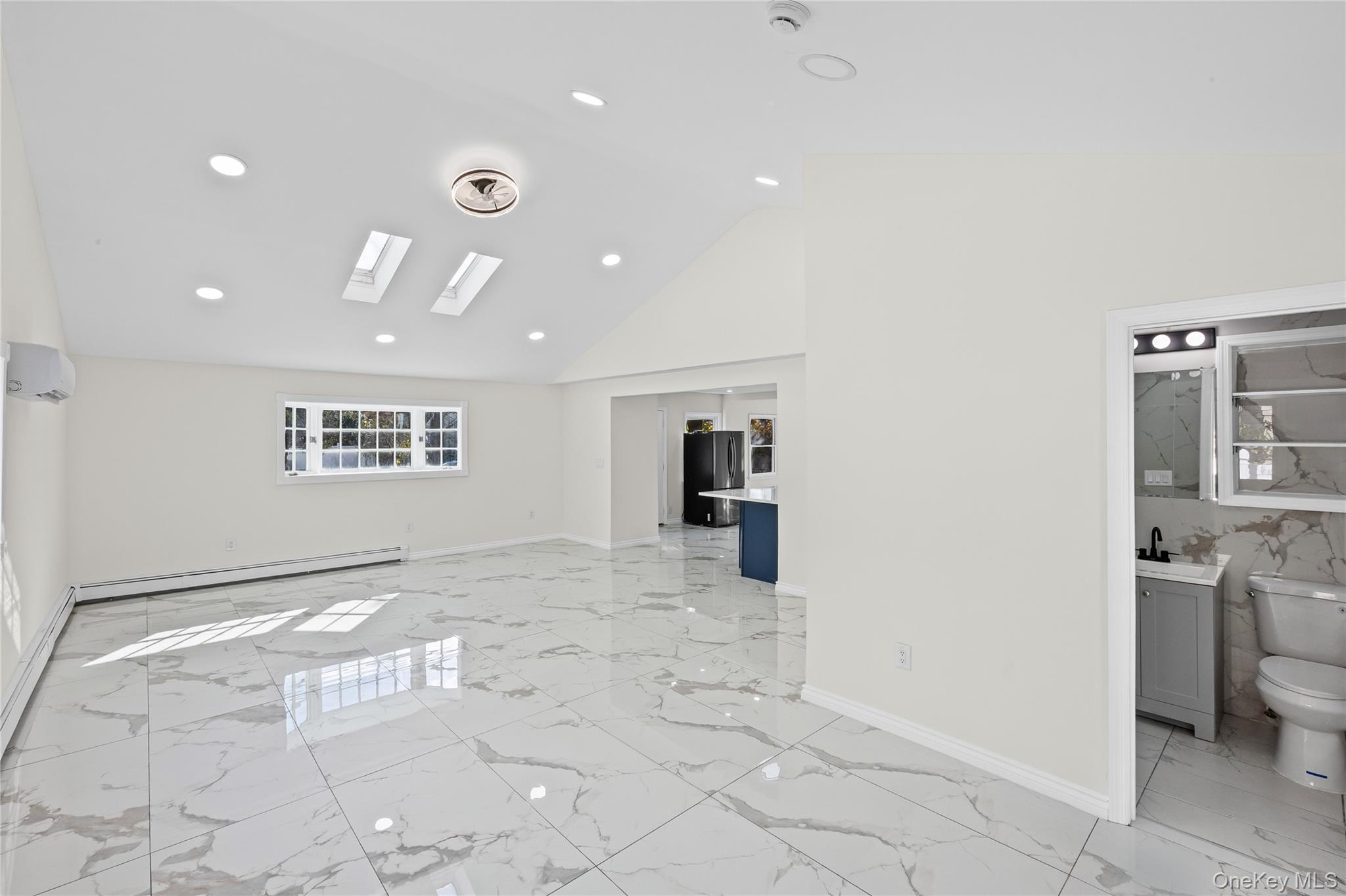 #9 photo, 1568 7th Street, West Babylon , NY 11704