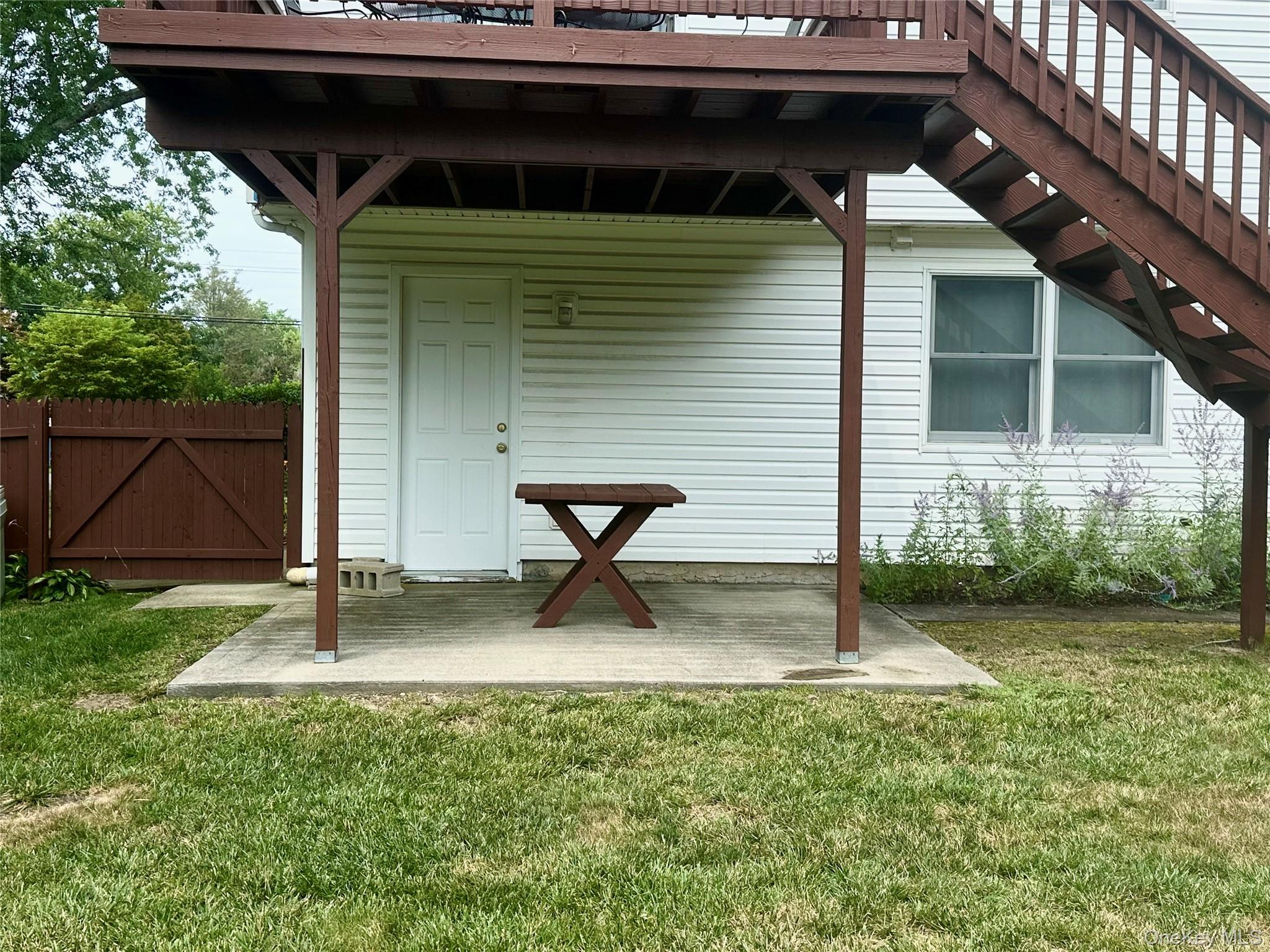 #4 photo, 10 N Jackson Avenue, サフォーク郡 Brentwood , NY 11717