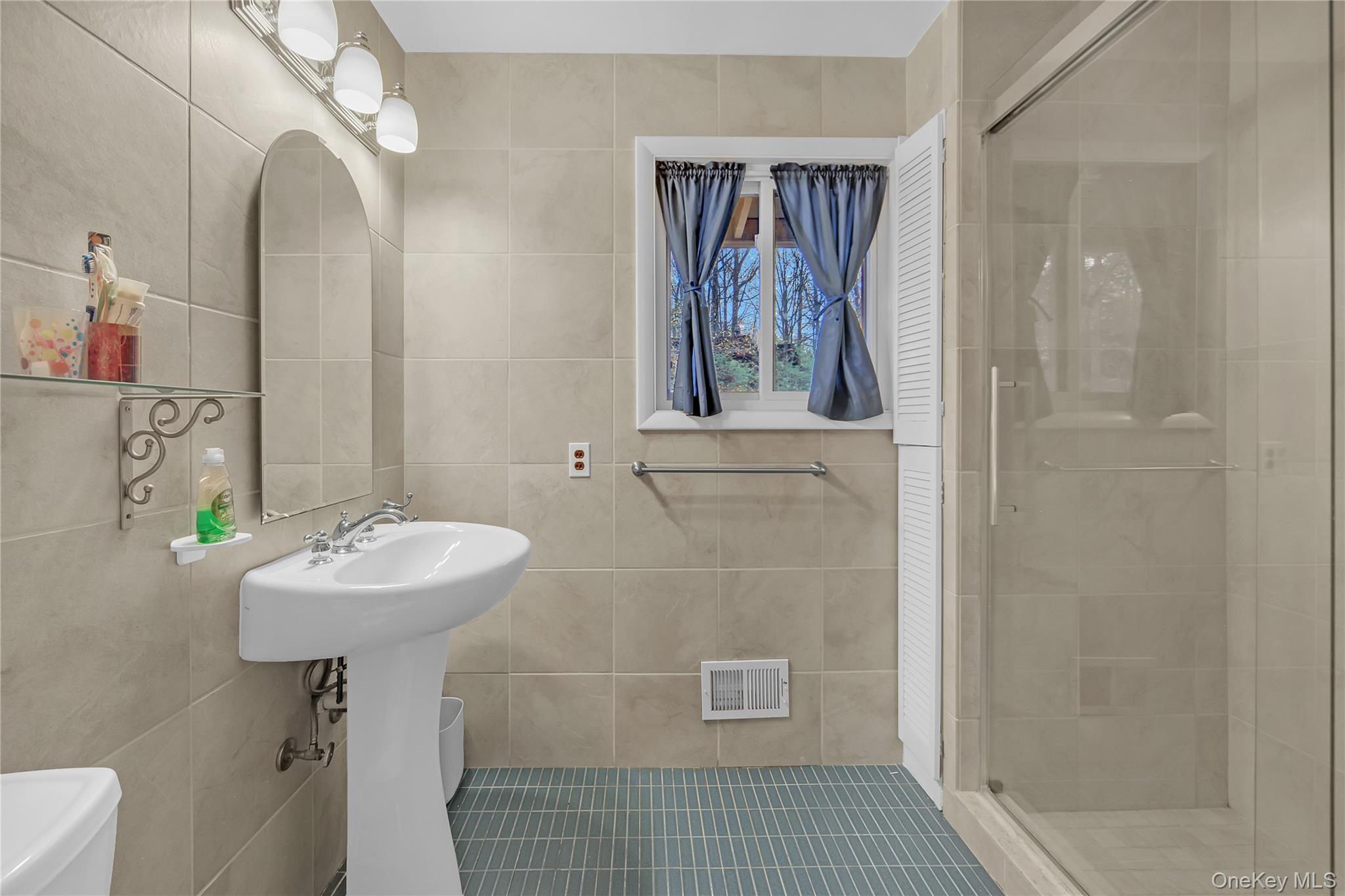 #18 photo, 11 Charnwood Drive, Montebello , NY 10901