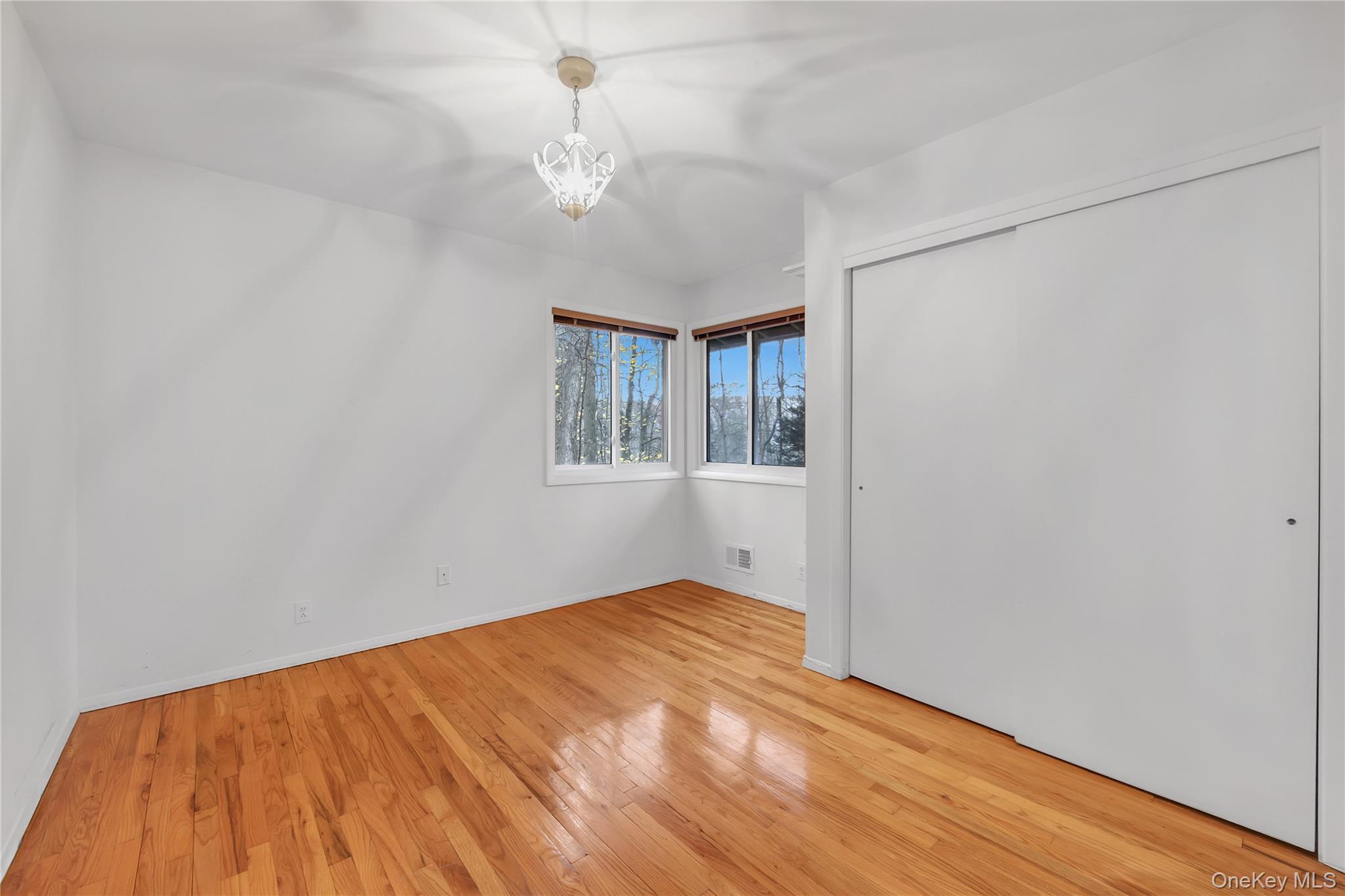 #20 photo, 11 Charnwood Drive, Montebello , NY 10901