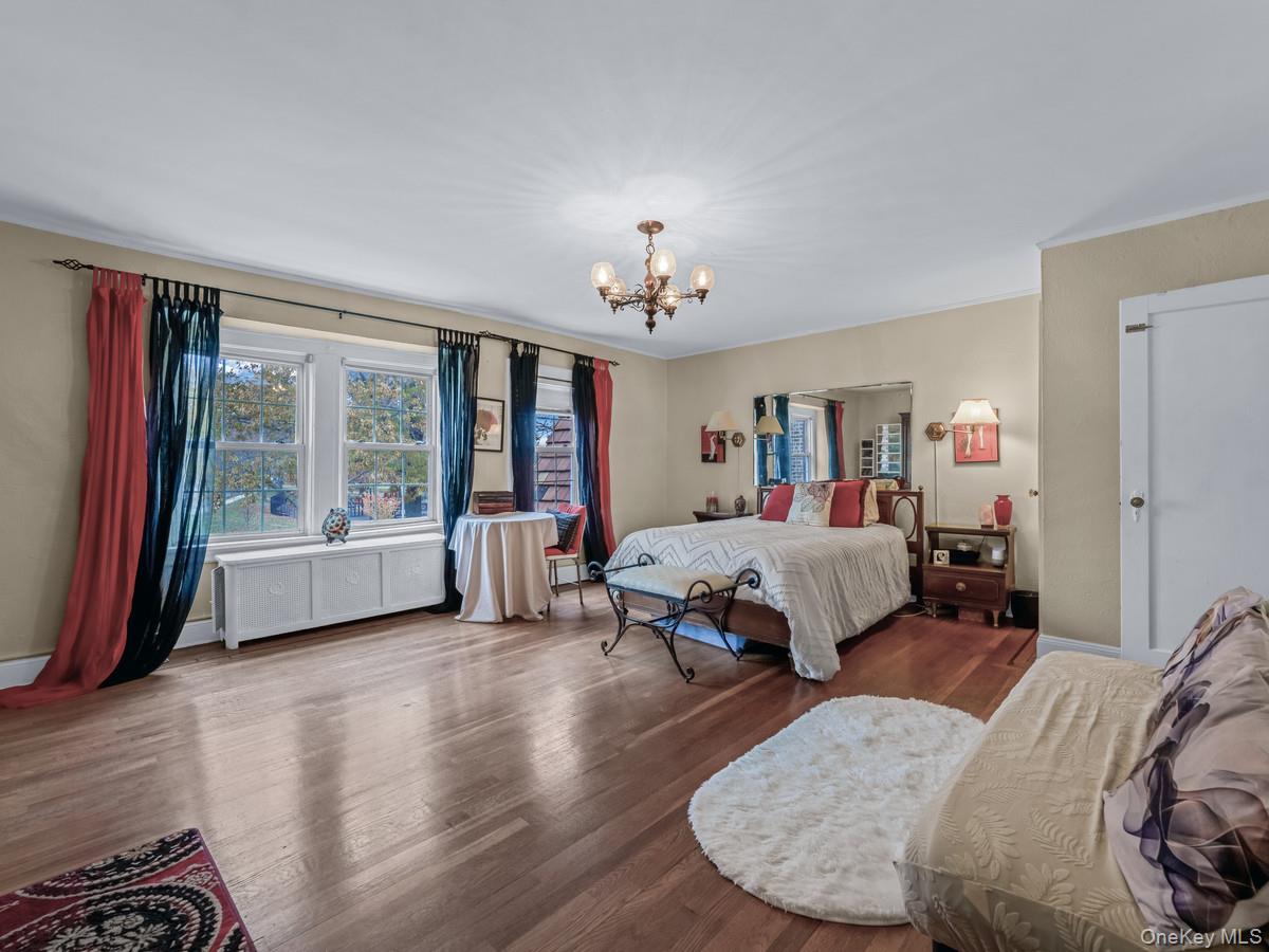 #11 photo, 173-17 Sayers Avenue, Addisleigh Park , NY 11433