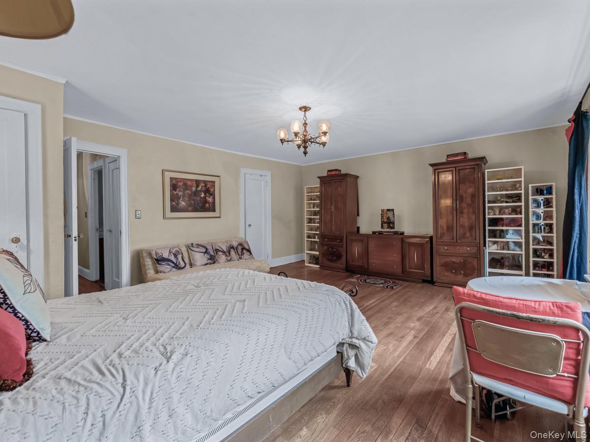 #12 photo, 173-17 Sayers Avenue, Addisleigh Park , NY 11433