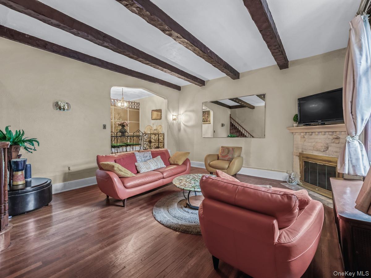 #3 photo, 173-17 Sayers Avenue, Addisleigh Park , NY 11433