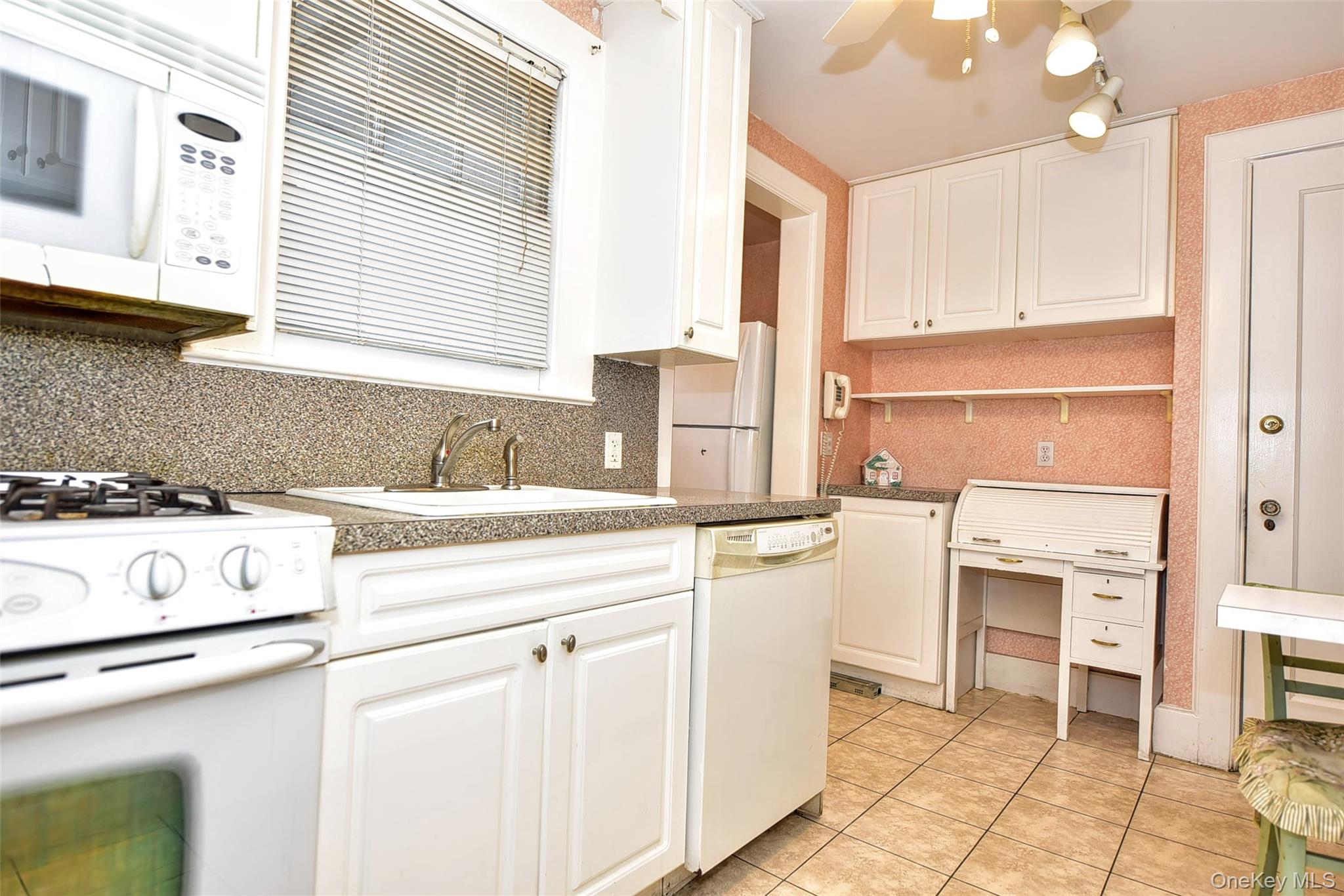 #17 photo, 85 Battle Avenue, White Plains , NY 10606