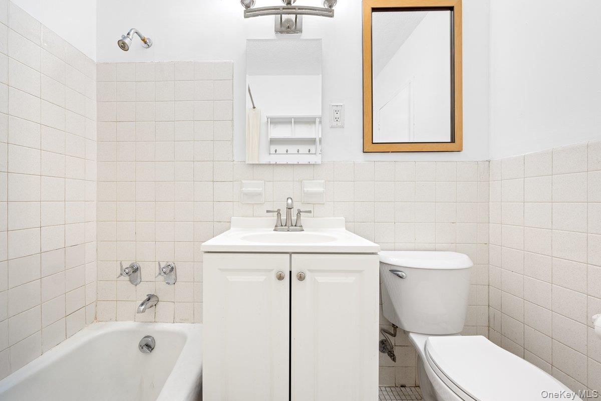 #16 photo, 1966 Newbold Avenue, برونكس Bronx , NY 10472