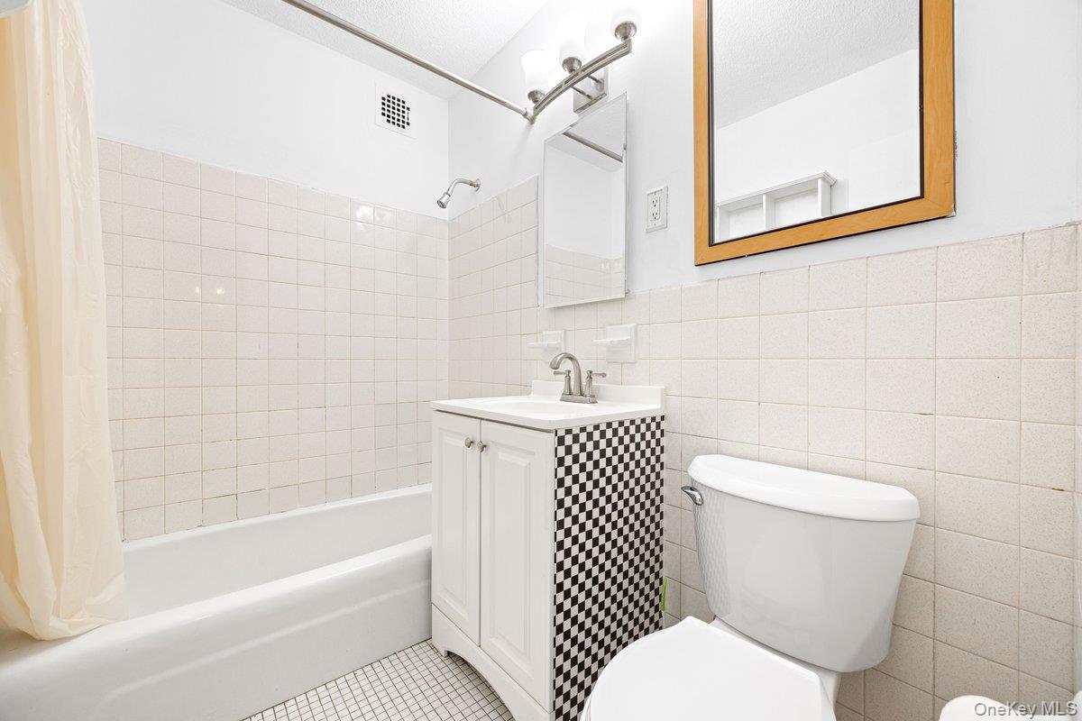 #17 photo, 1966 Newbold Avenue, برونكس Bronx , NY 10472