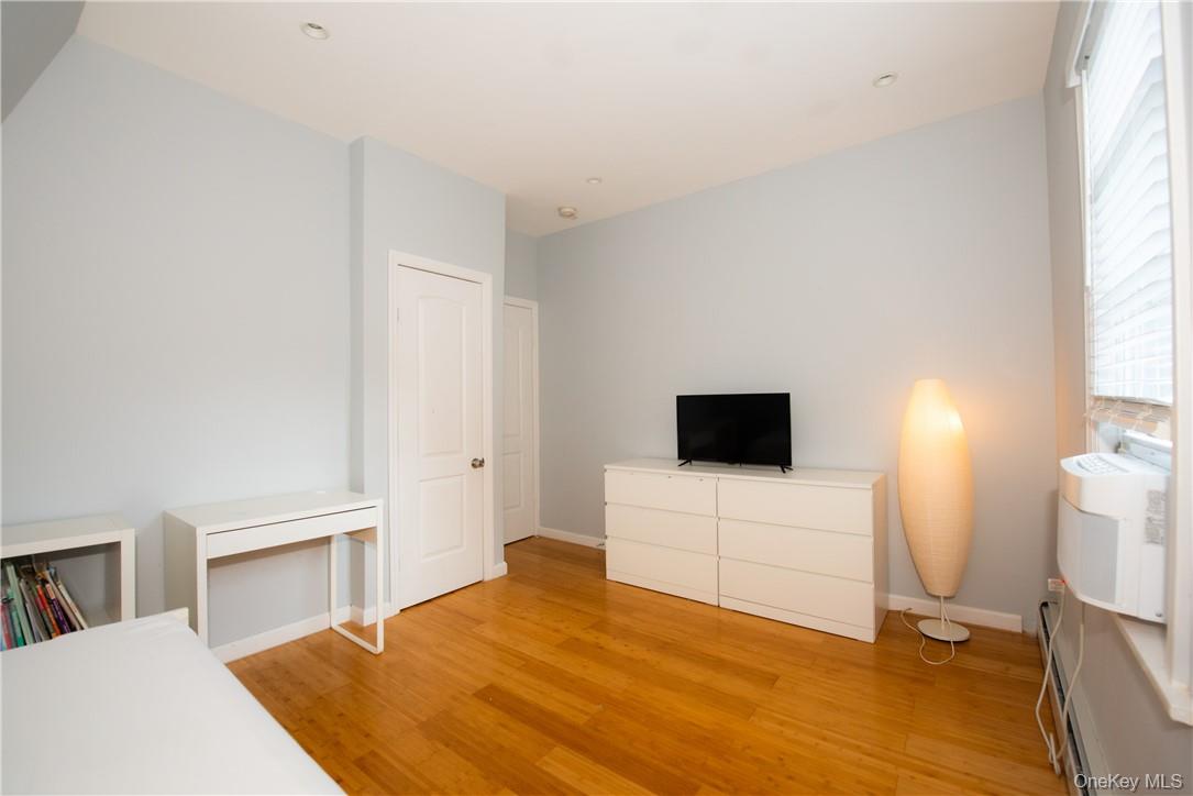 #11 photo, 37 S Washington Avenue, Hartsdale , NY 10530