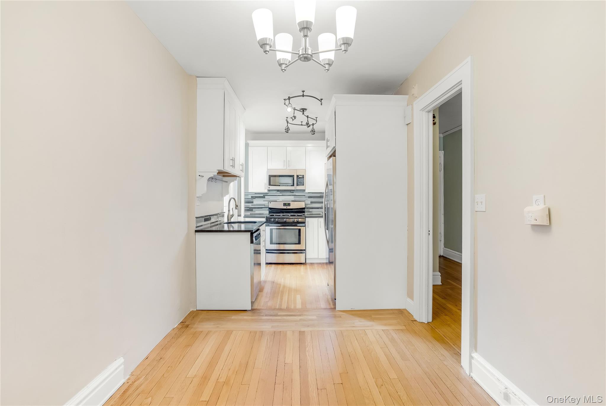 #3 photo, 87 N Broadway, White Plains , NY 10603