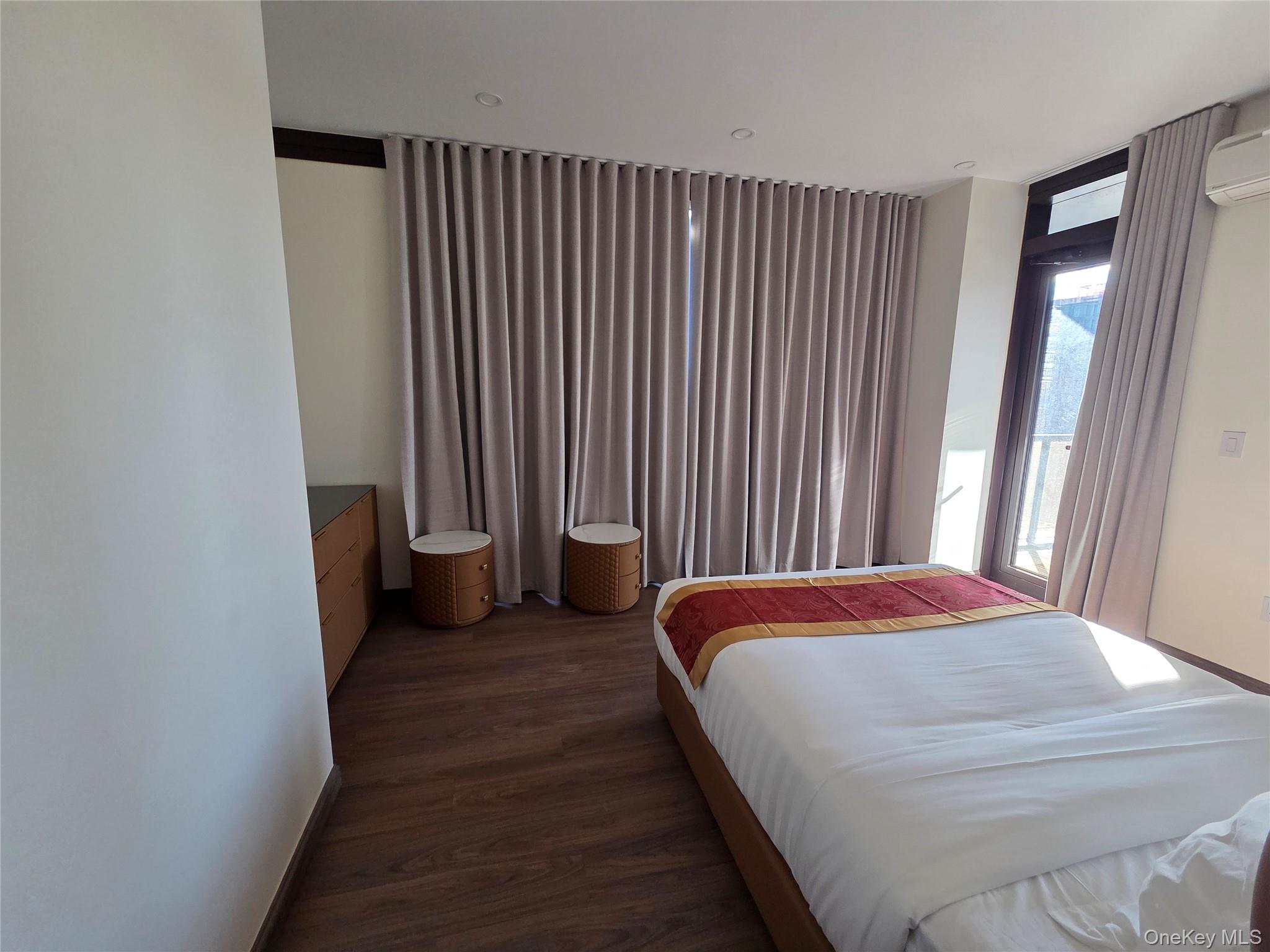 #5 photo, 36-21 Prince Street, Flushing , NY 11354