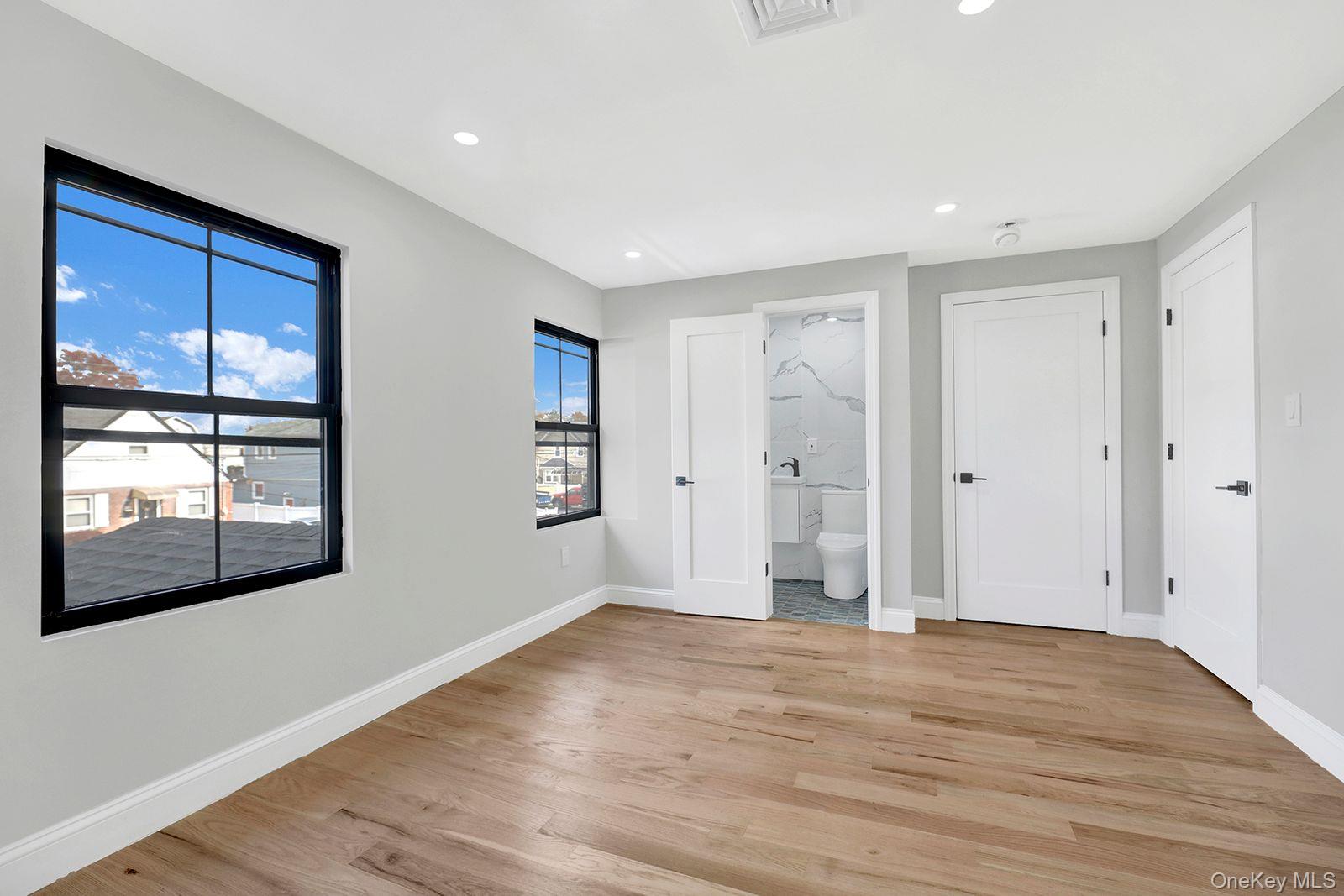 #18 photo, 217-14 133rd Road, Springfield Gardens , NY 11413