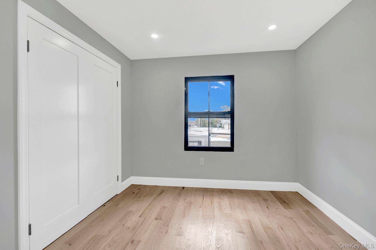 #20 photo, 217-14 133rd Road, Springfield Gardens , NY 11413