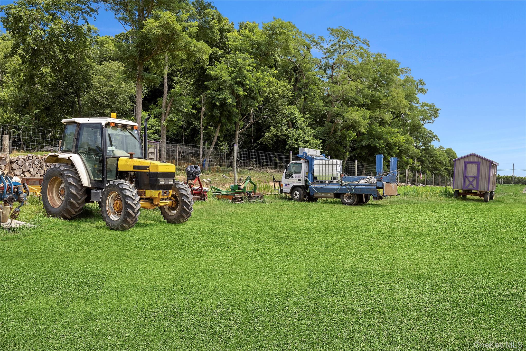 #12 photo, 3360 Sound Avenue, Riverhead , NY 11901