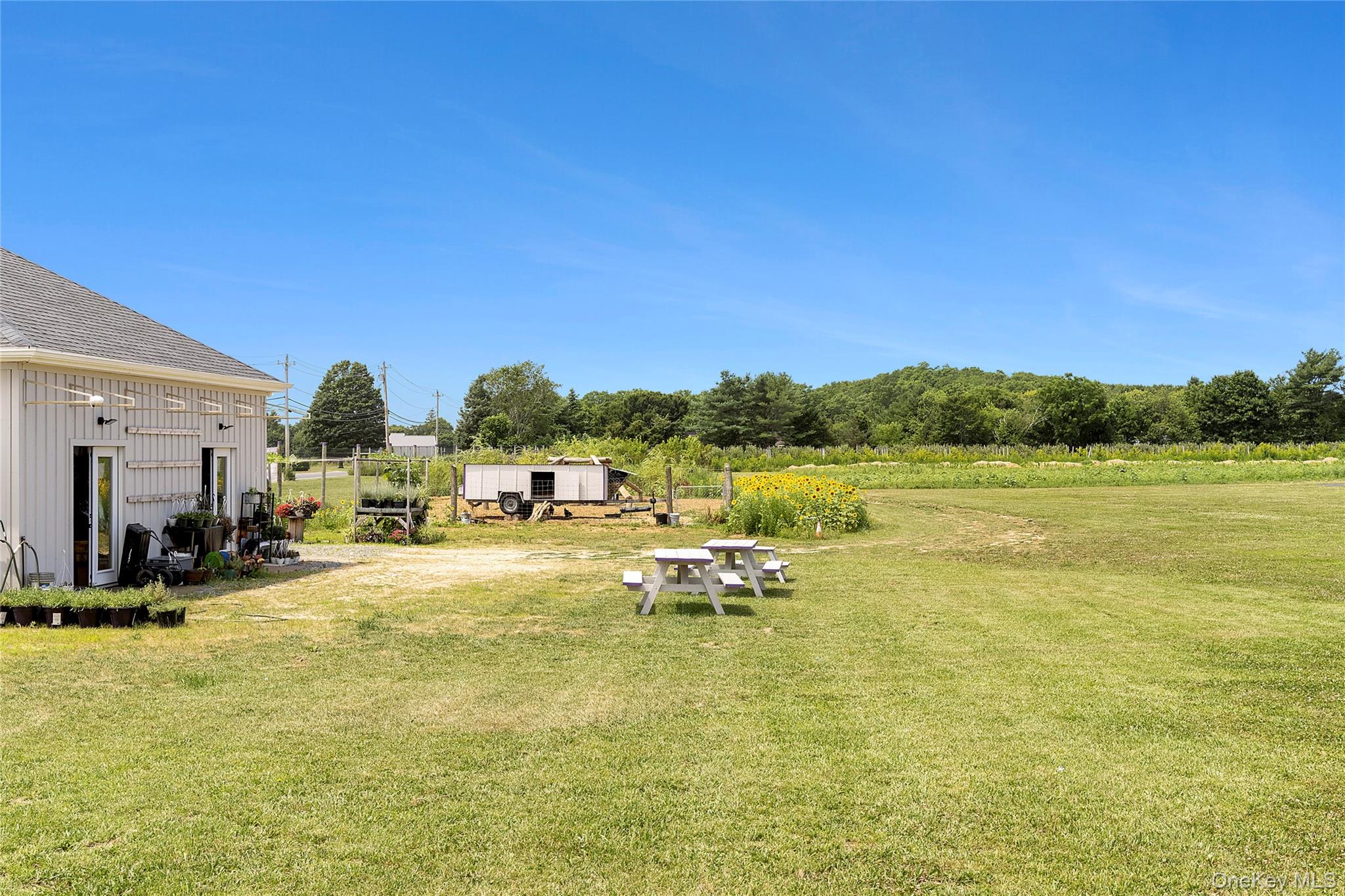 #3 photo, 3360 Sound Avenue, Riverhead , NY 11901