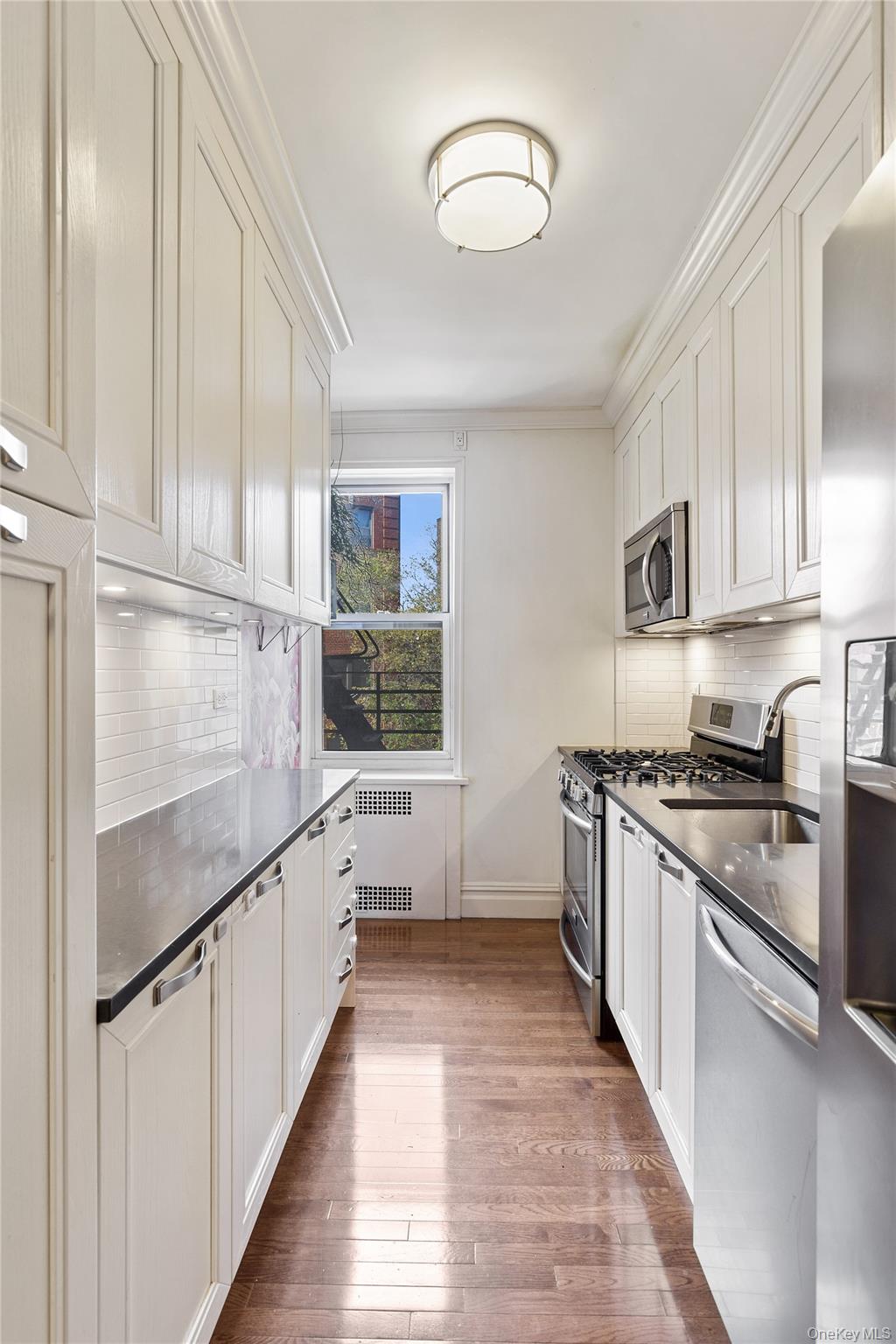 #4 photo, 73-12 35th Avenue, Jackson Heights , NY 11372