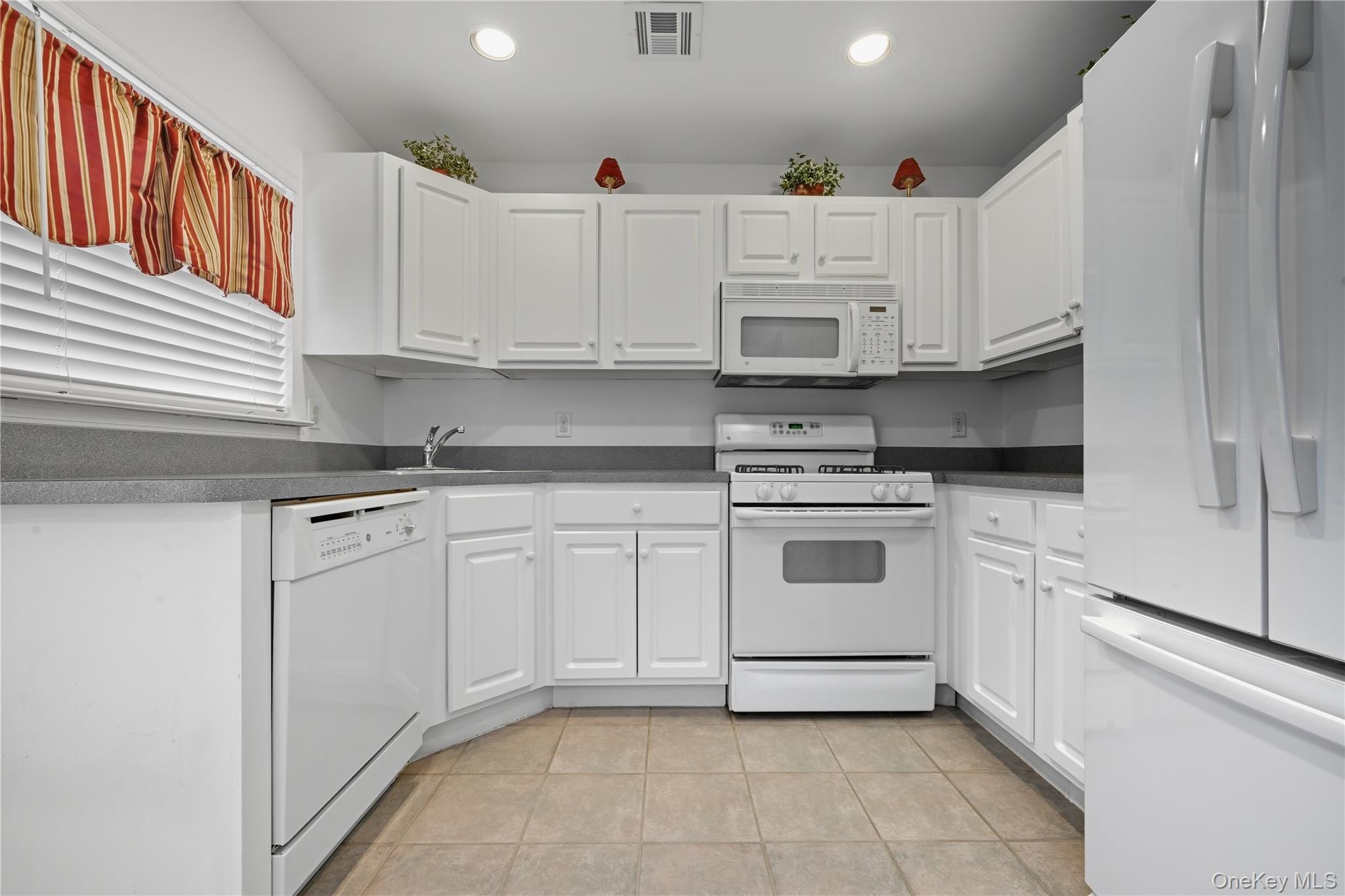 #15 photo, 12 Merrimack Road, Hauppauge , NY 11787