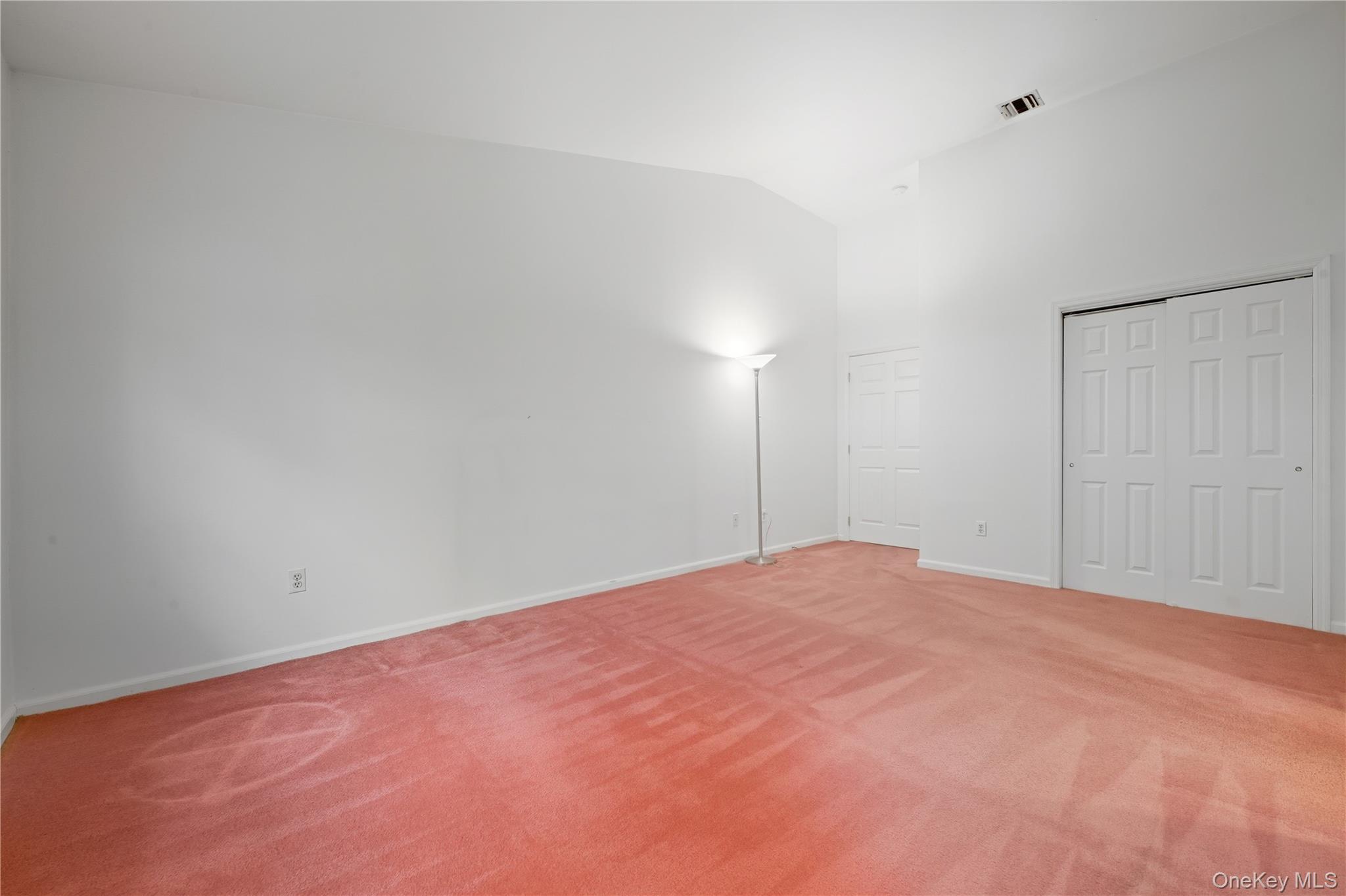 #19 photo, 12 Merrimack Road, Hauppauge , NY 11787