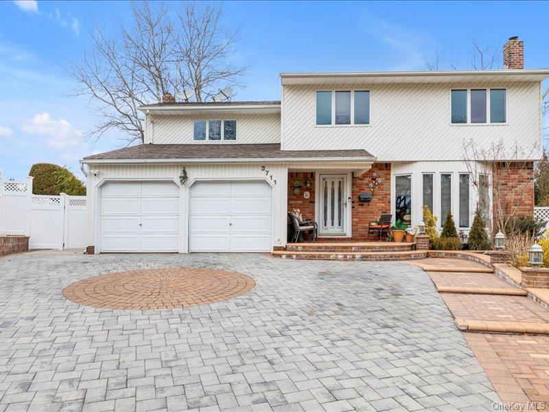 #2 photo, 3711 Berne Road, Wantagh , NY 11793