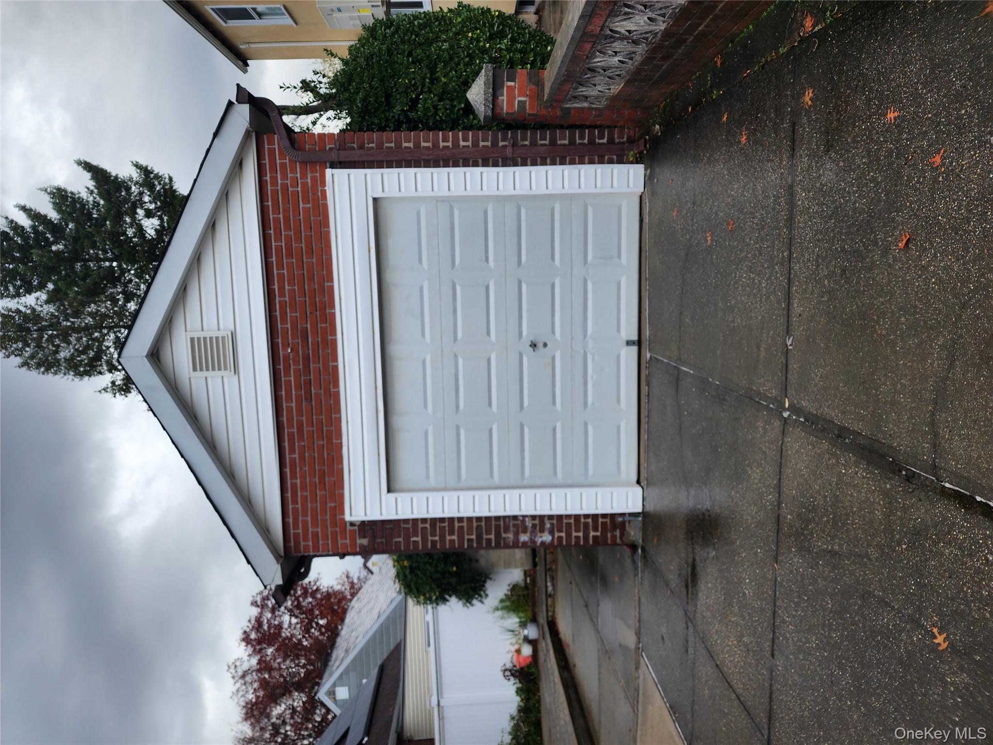 #12 photo, 23502 Seward Avenue, Queens Village , NY 11427