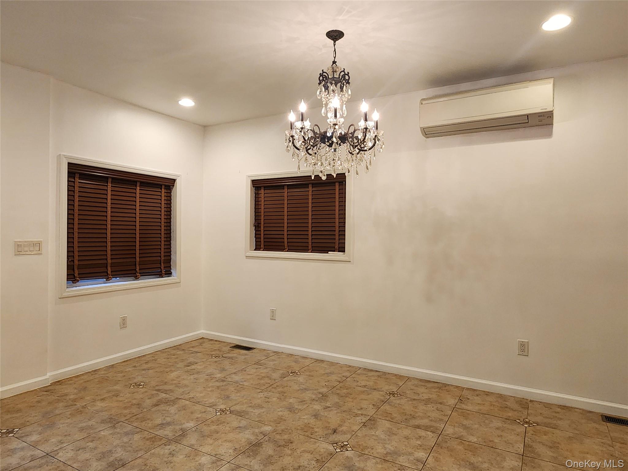 #4 photo, 23502 Seward Avenue, Queens Village , NY 11427