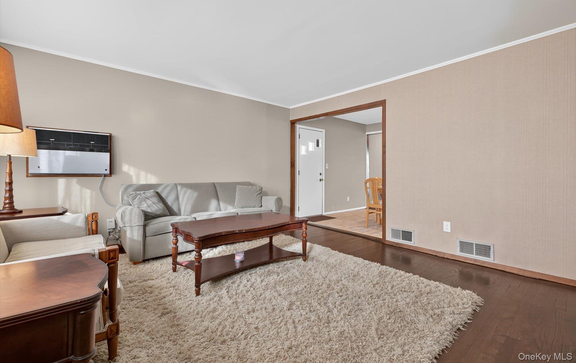 #5 photo, 58 Virginia Avenue, Plainview , NY 11803