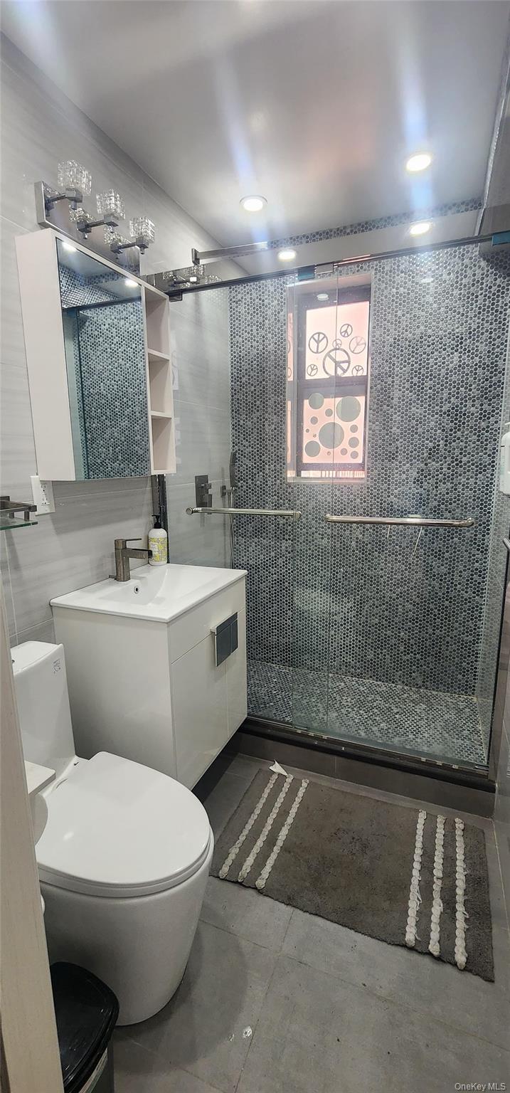 #13 photo, 141-60 84RD, Briarwood , NY 11435