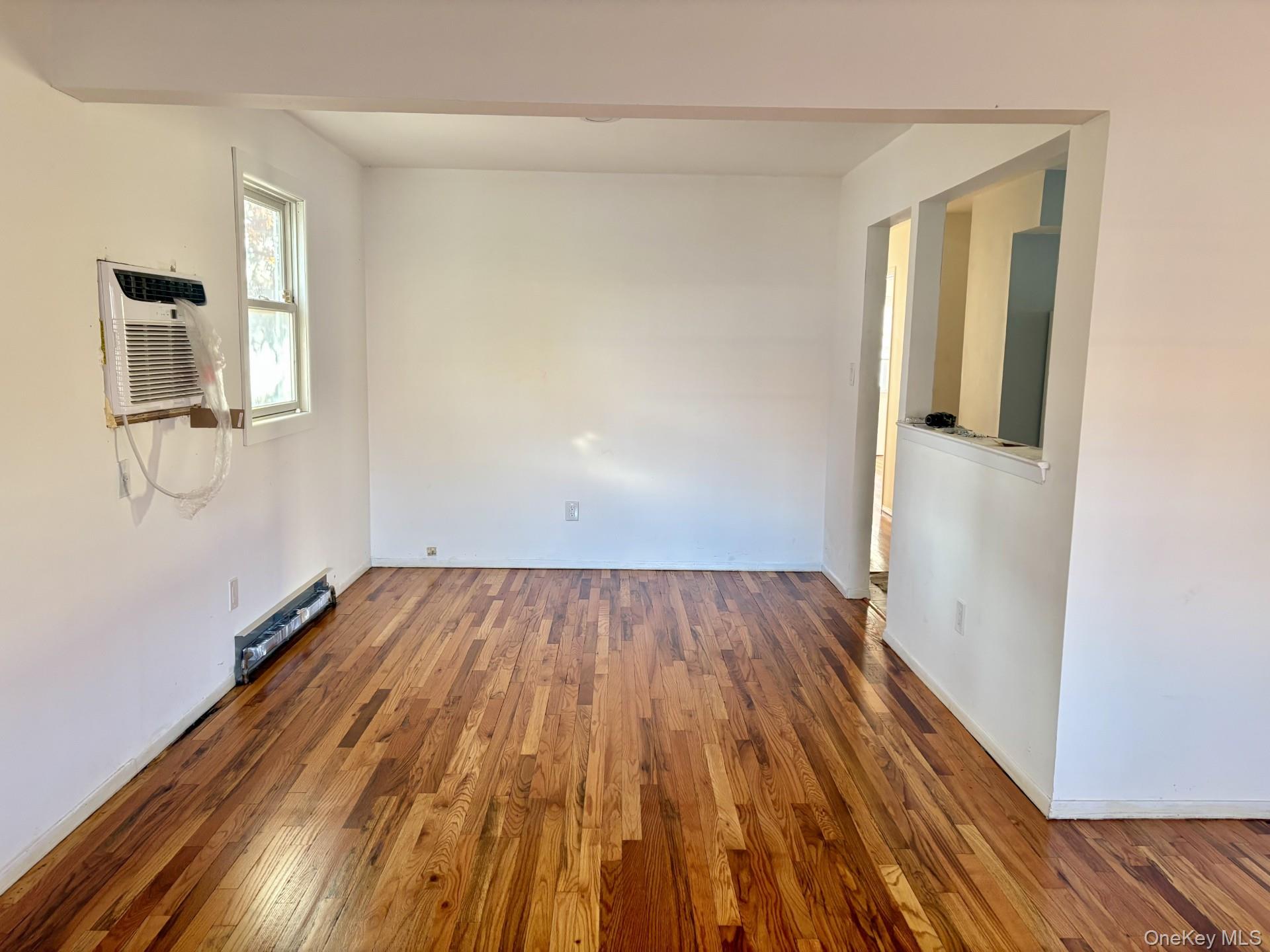 #5 photo, 441 Atlantic Avenue, East Rockaway , NY 11518