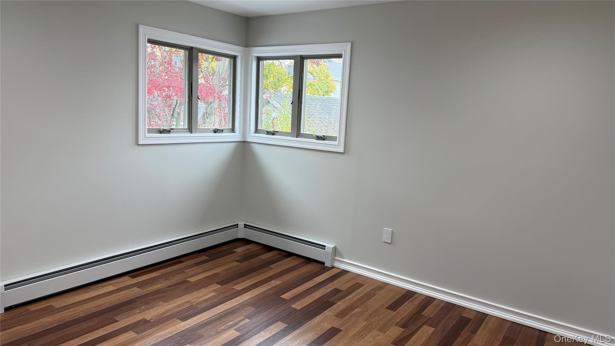 #4 photo, 86-16 262nd Street, Floral Park , NY 11001