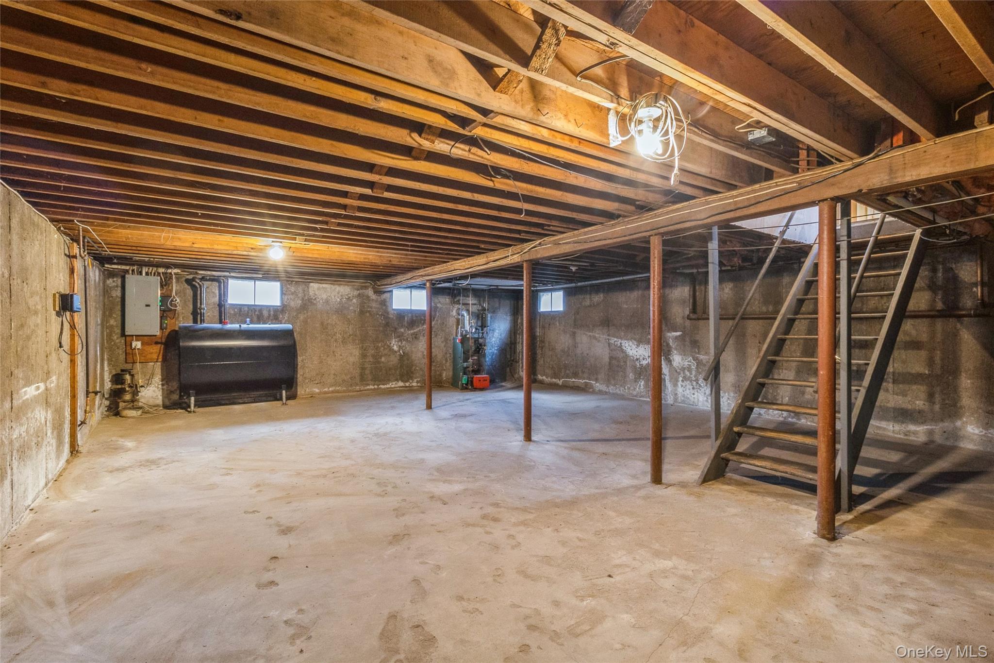 #19 photo, 15 Mobrey Lane, Smithtown , NY 11787