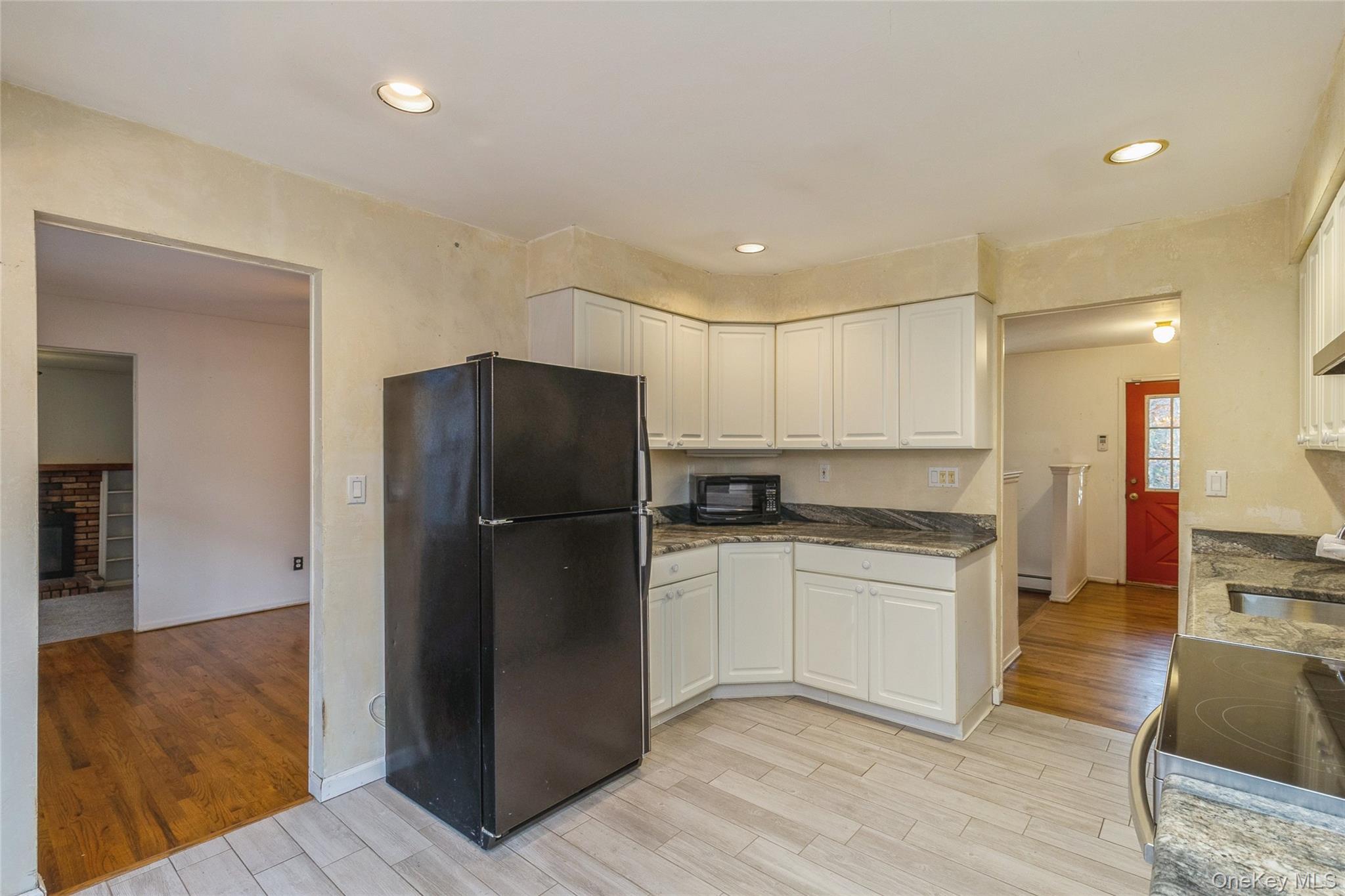 #9 photo, 15 Mobrey Lane, Smithtown , NY 11787