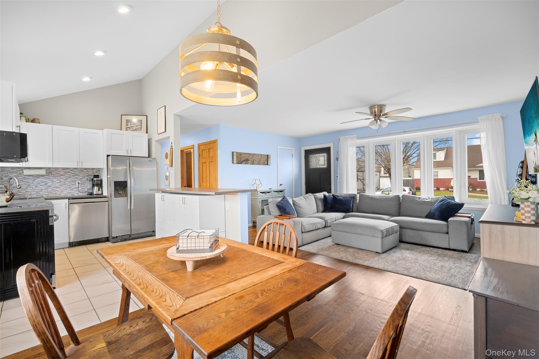 #14 photo, 15 Goldsmith Avenue, Greenlawn , NY 11740