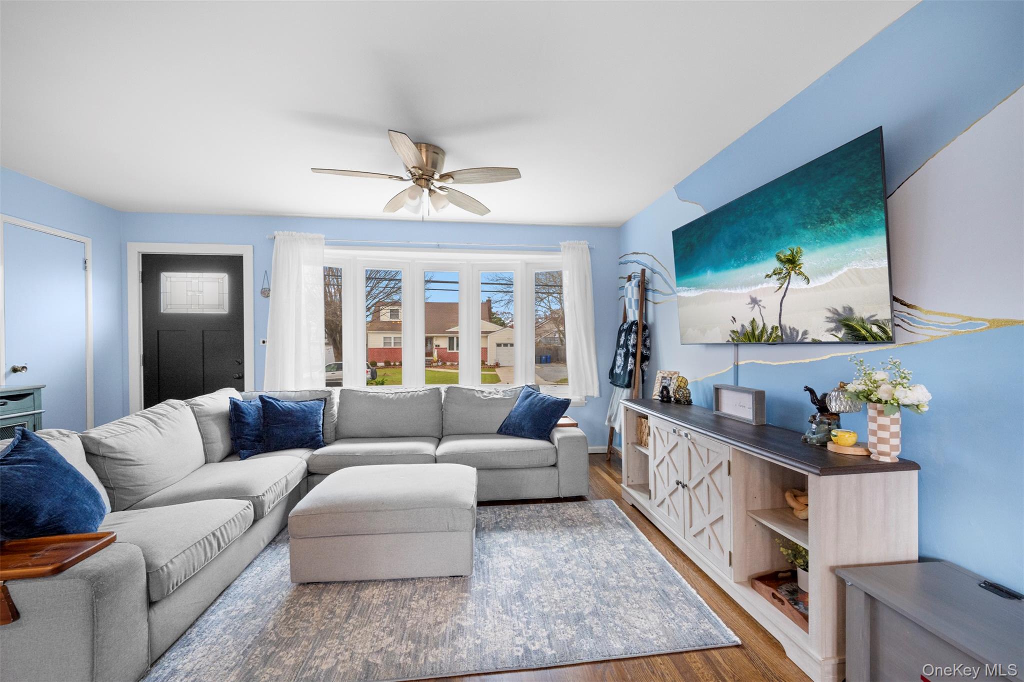 #6 photo, 15 Goldsmith Avenue, Greenlawn , NY 11740