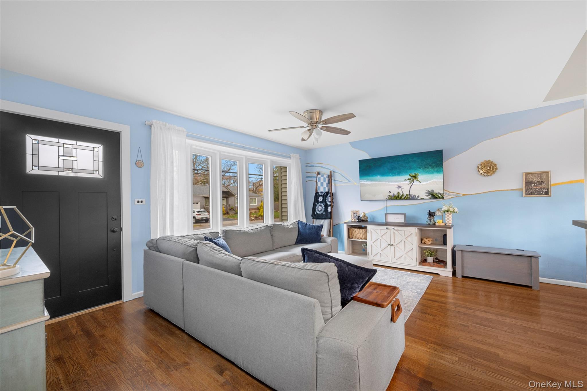 #7 photo, 15 Goldsmith Avenue, Greenlawn , NY 11740